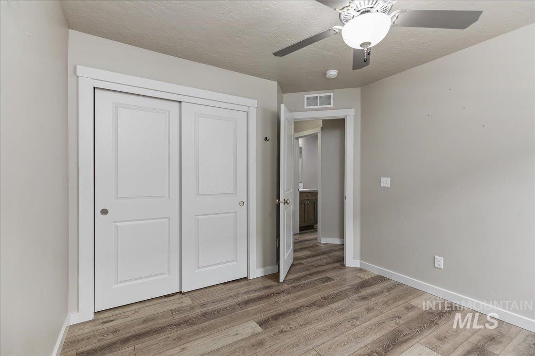 300 Crimson Circle S, Fruitland, Idaho 83619, 3 Bedrooms, 2 Bathrooms, Residential For Sale, Price $355,000,MLS 98957507