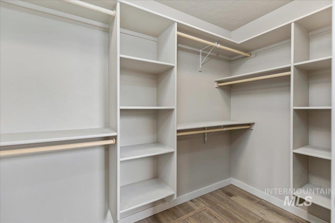 300 Crimson Circle S, Fruitland, Idaho 83619, 3 Bedrooms, 2 Bathrooms, Residential For Sale, Price $355,000,MLS 98957507