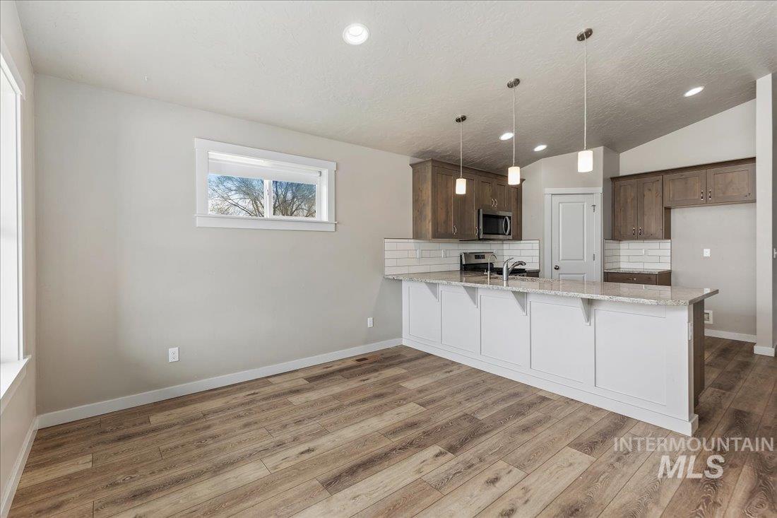 300 Crimson Circle S, Fruitland, Idaho 83619, 3 Bedrooms, 2 Bathrooms, Residential For Sale, Price $355,000,MLS 98957507