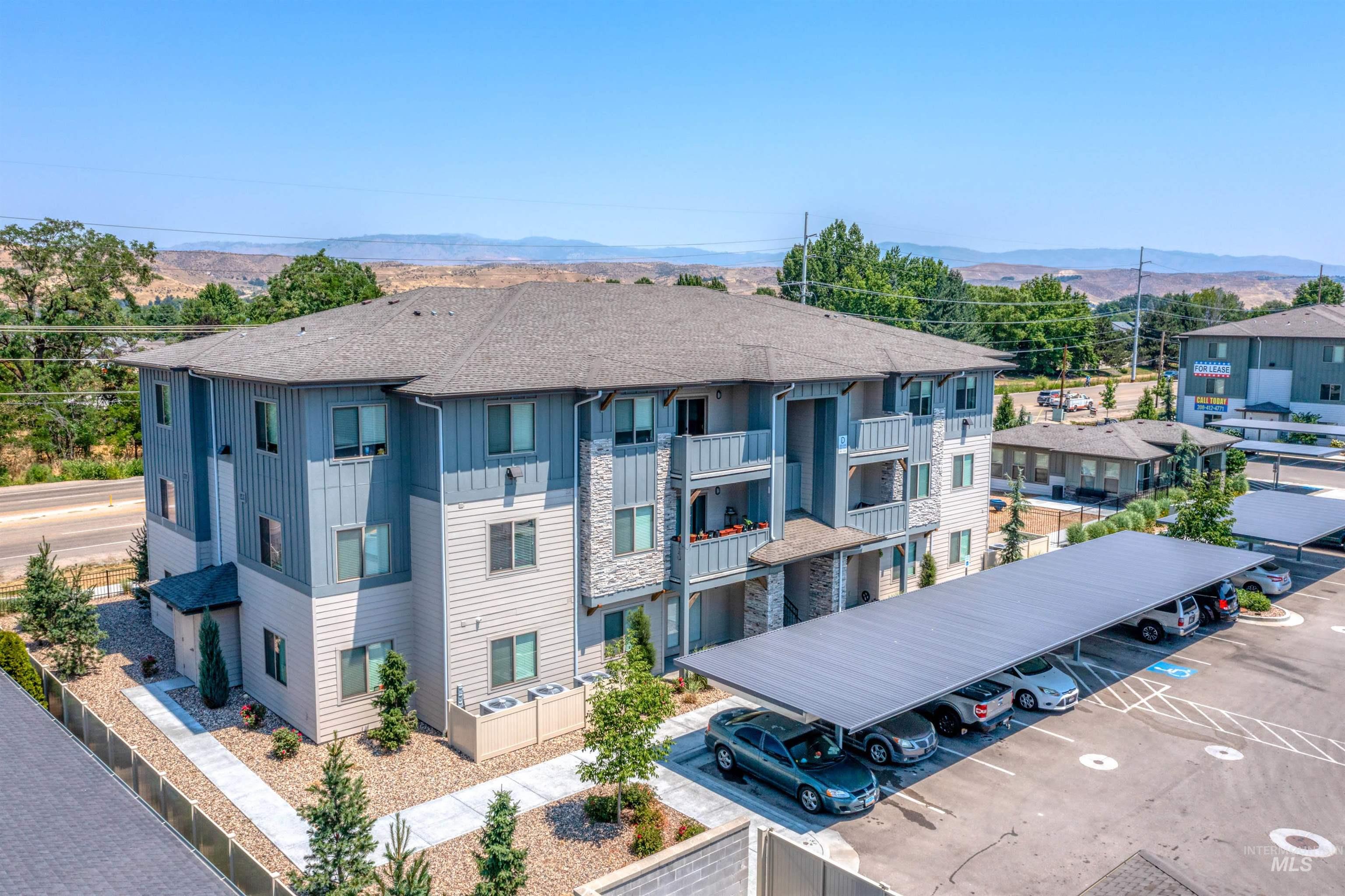 3126 E Victory Rd. - 12 Units, Nampa, Idaho 83687, Residential Income For Sale, Price $3,975,503, 98957516