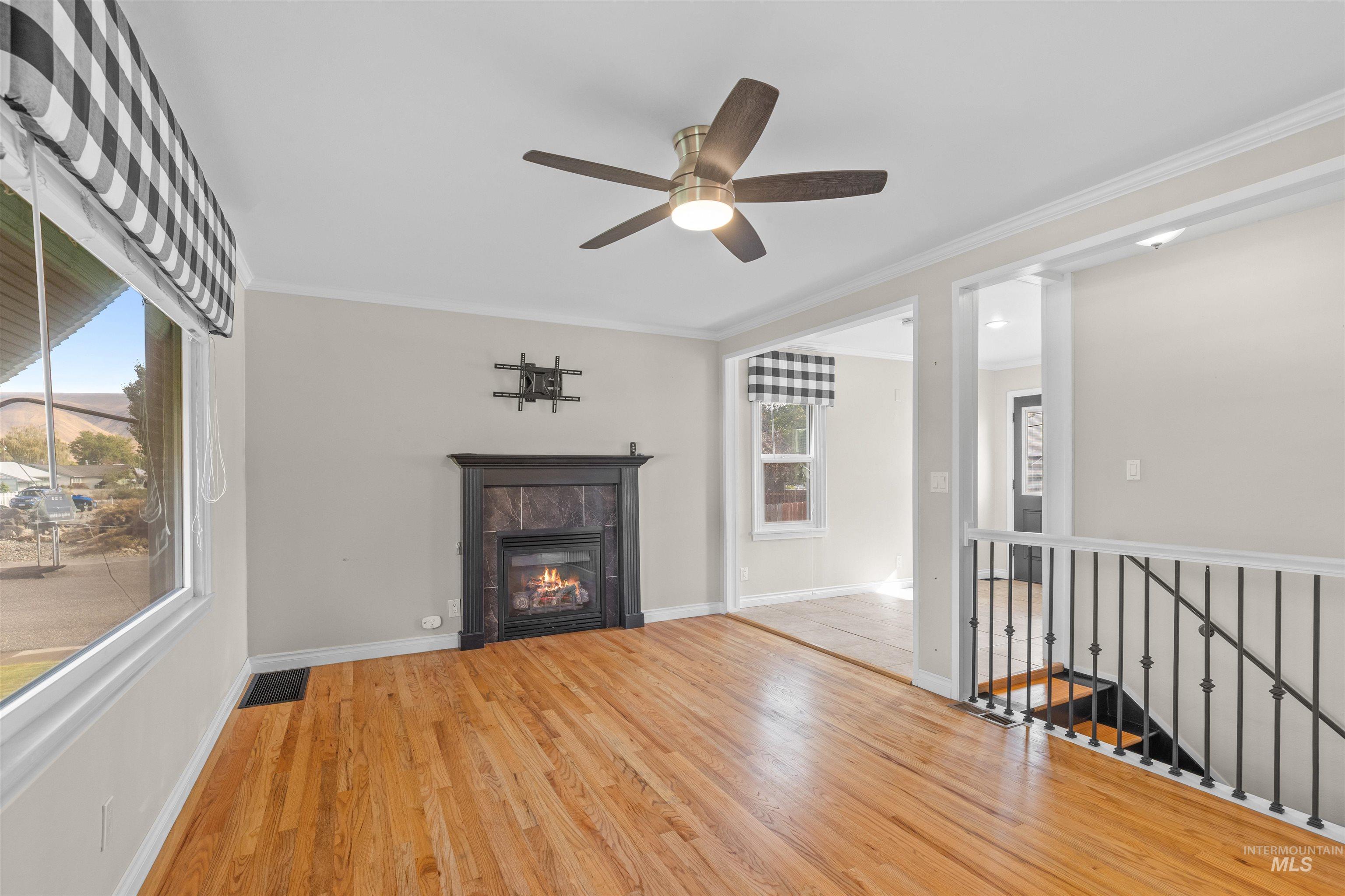 1303 4th Street, Clarkston, Washington 99403, 4 Bedrooms, 2 Bathrooms, Residential For Sale, Price $339,000,MLS 98957519