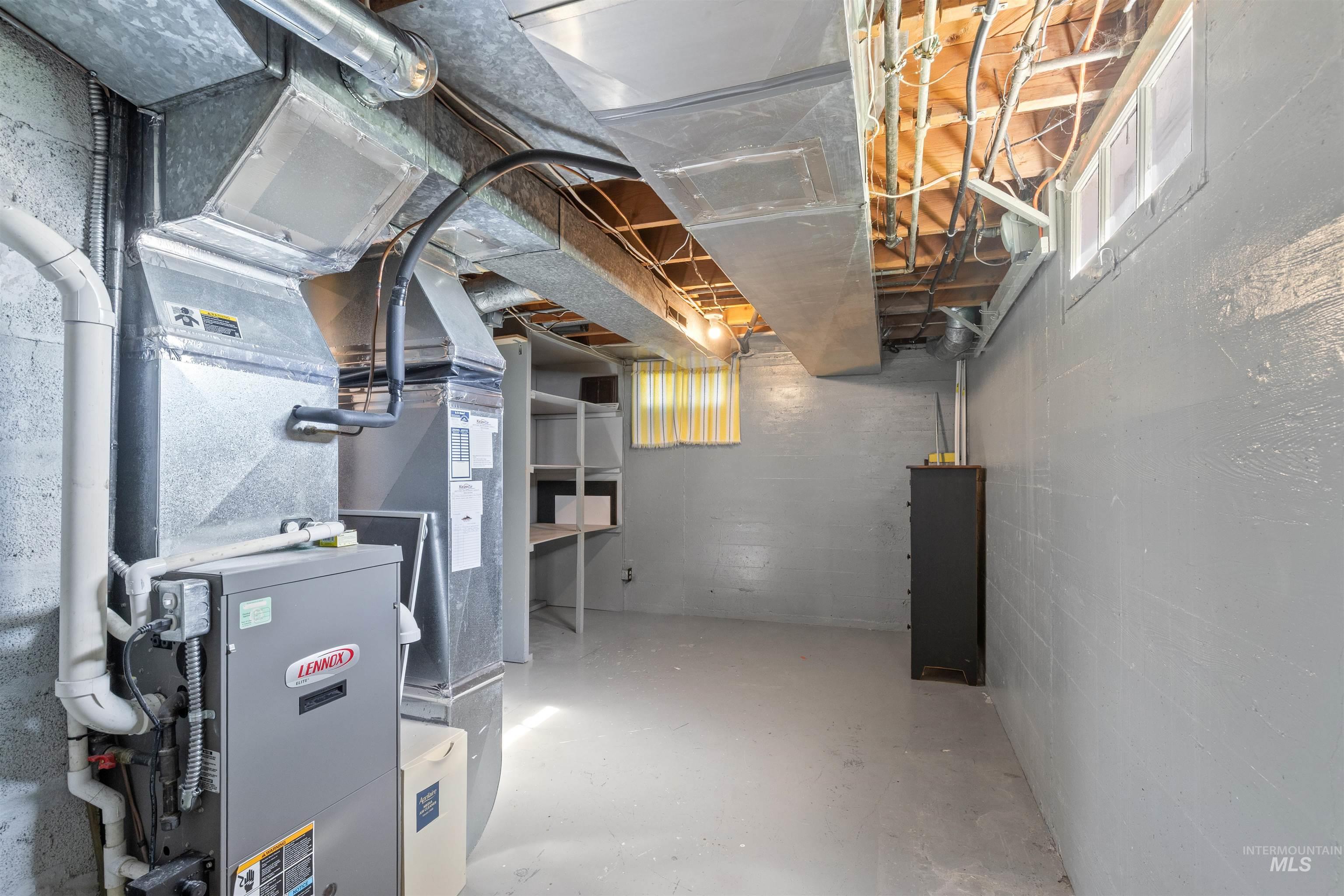 1303 4th Street, Clarkston, Washington 99403, 4 Bedrooms, 2 Bathrooms, Residential For Sale, Price $339,000,MLS 98957519