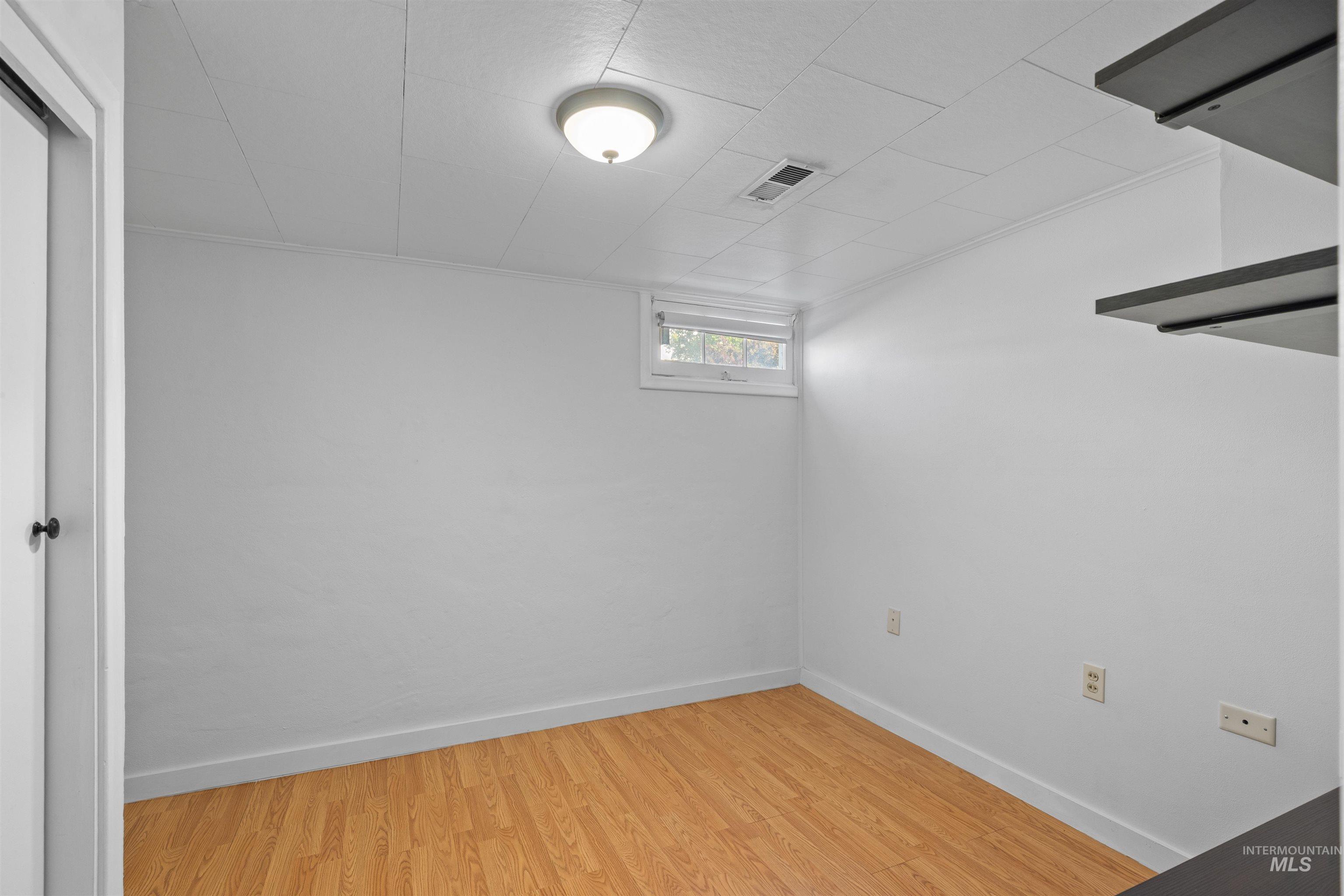 1303 4th Street, Clarkston, Washington 99403, 4 Bedrooms, 2 Bathrooms, Residential For Sale, Price $339,000,MLS 98957519