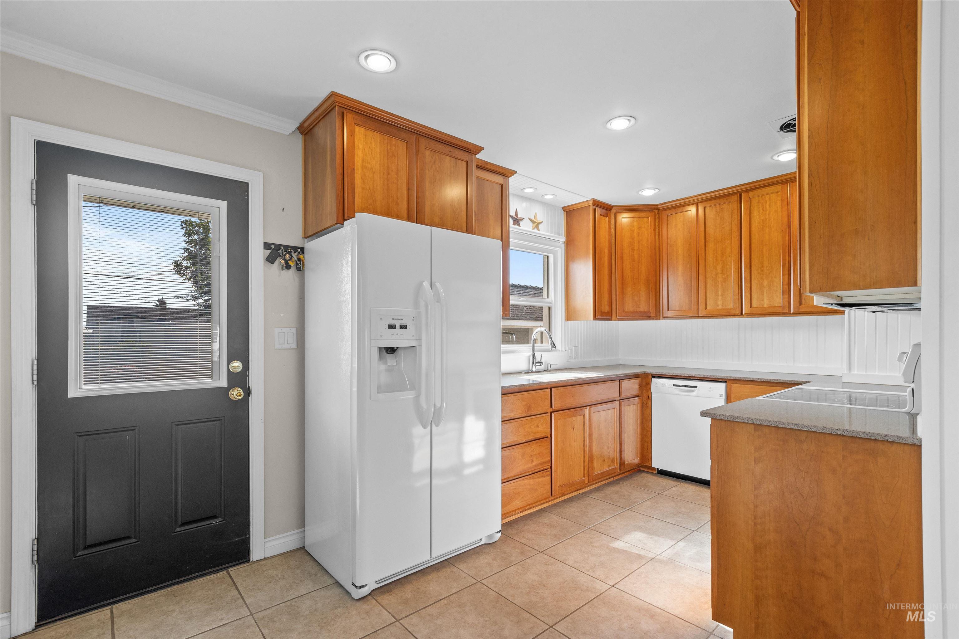 1303 4th Street, Clarkston, Washington 99403, 4 Bedrooms, 2 Bathrooms, Residential For Sale, Price $339,000,MLS 98957519