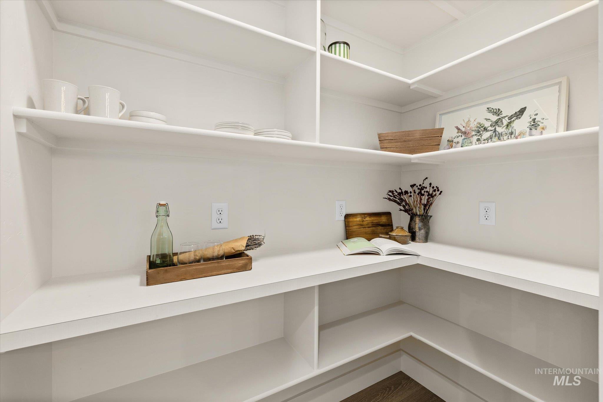 1003 N Kimball St, Boise, Idaho 83704, 4 Bedrooms, 2.5 Bathrooms, Residential For Sale, Price $638,500, 98957551