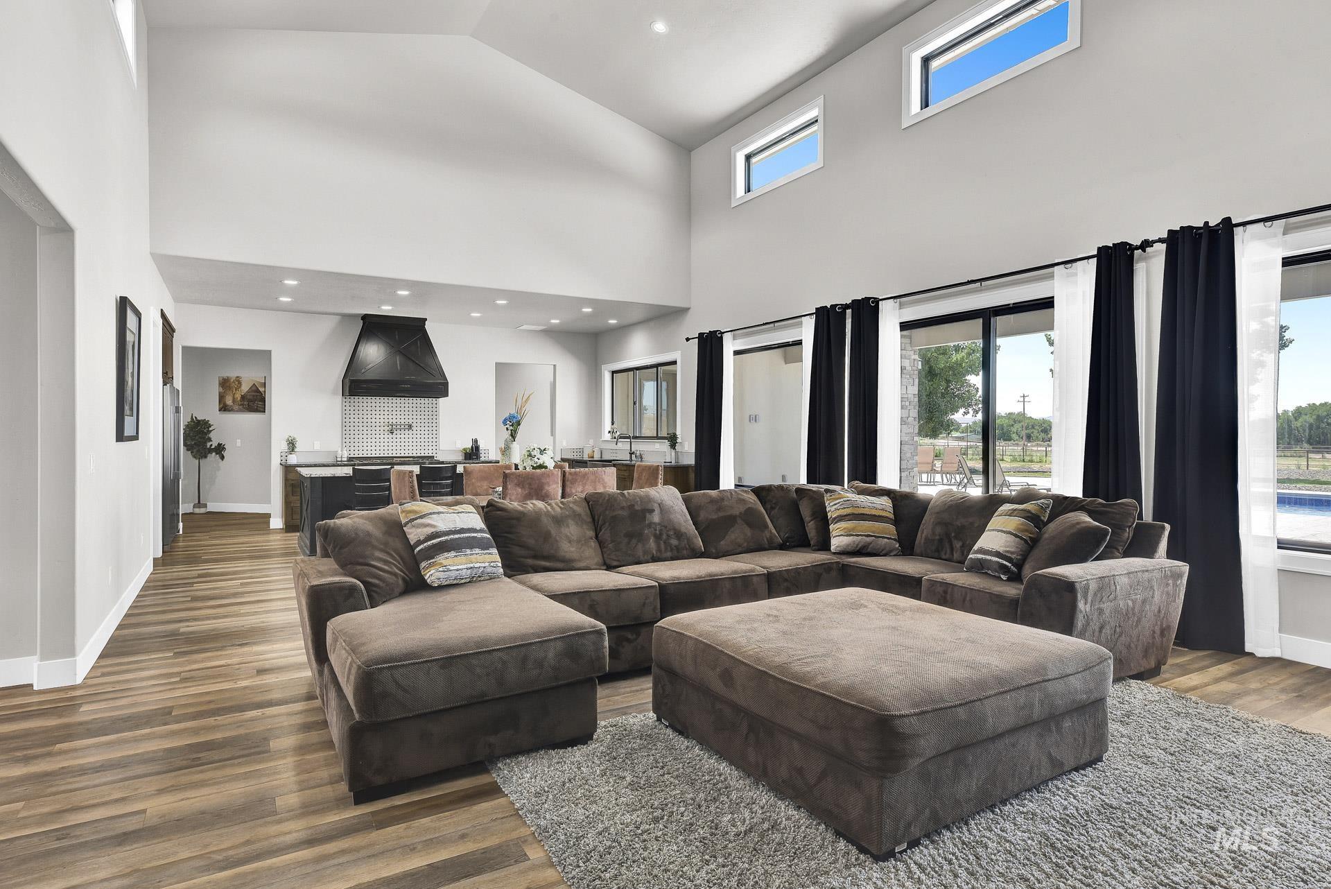 27114 Lower Pleasant Ridge, Wilder, Idaho 83676, 4 Bedrooms, 3.5 Bathrooms, Residential Income For Sale, Price $1,799,900,MLS 98957574