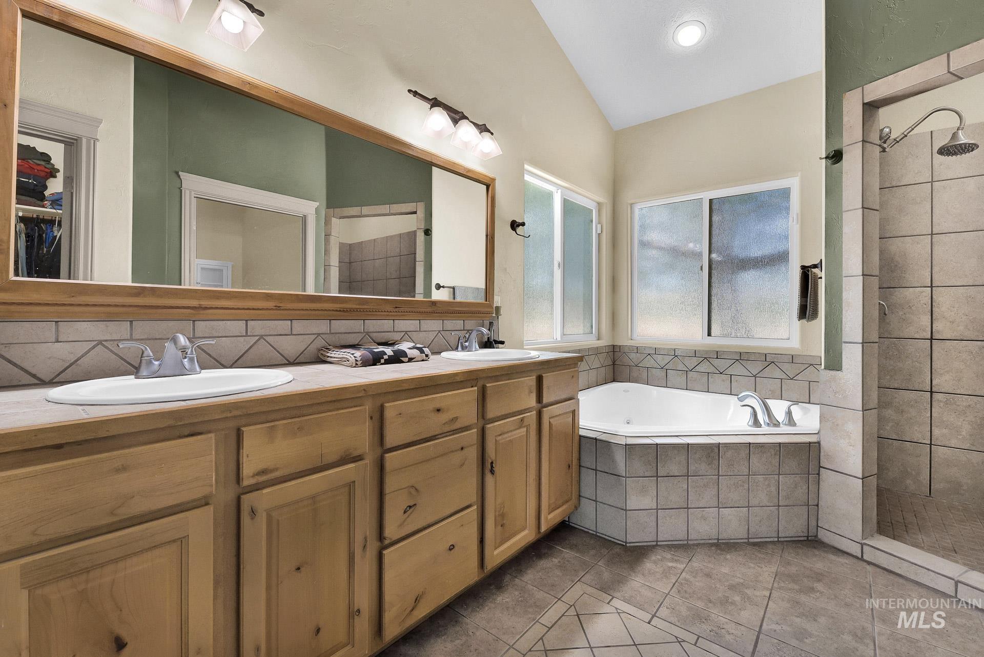 27114 Lower Pleasant Ridge, Wilder, Idaho 83676, 7 Bedrooms, 6.5 Bathrooms, Residential For Sale, Price $1,799,900,MLS 98957575