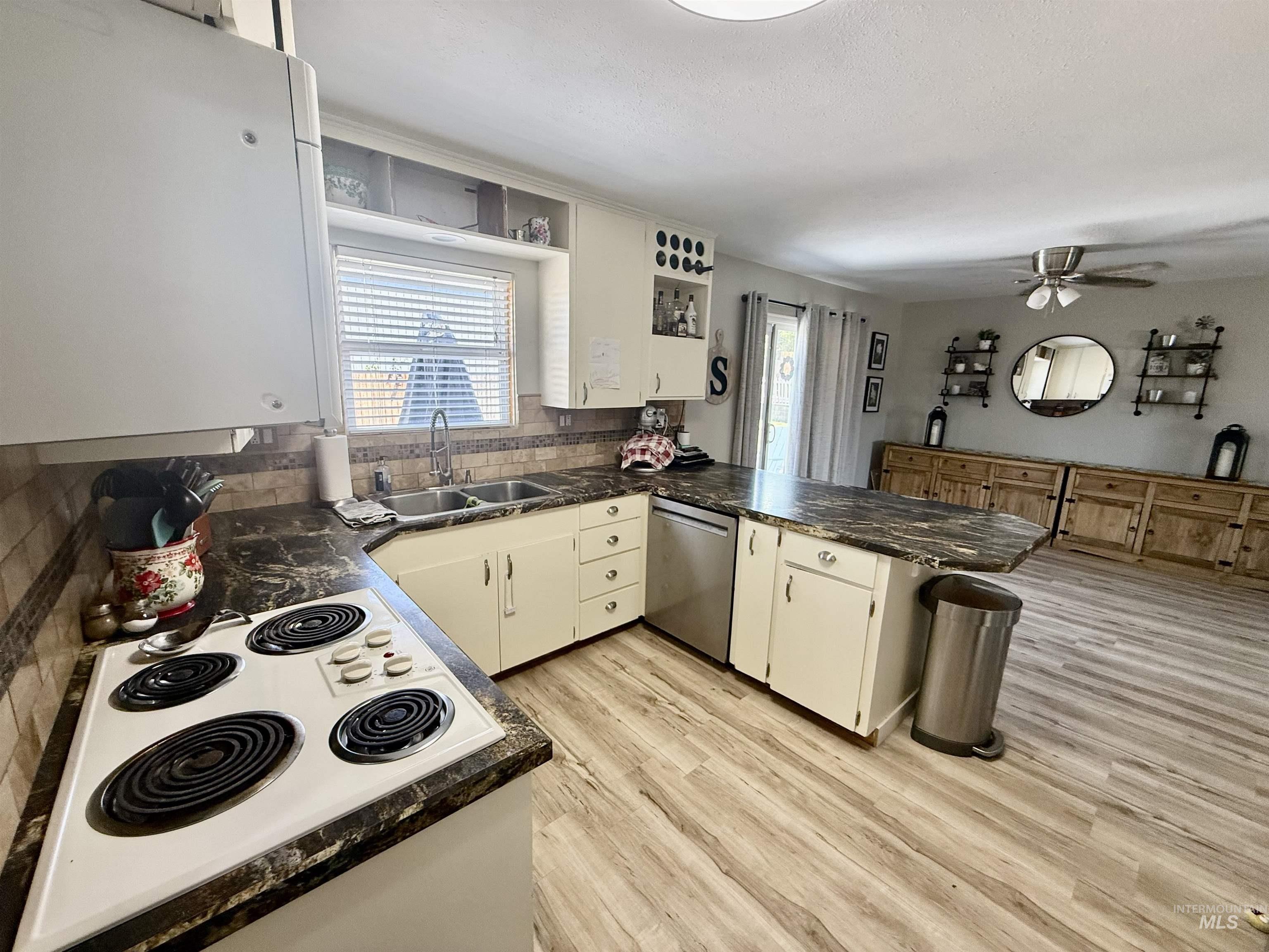 502 Villard Ave, Craigmont, Idaho 83523, 3 Bedrooms, 3 Bathrooms, Residential For Sale, Price $339,000,MLS 98957632