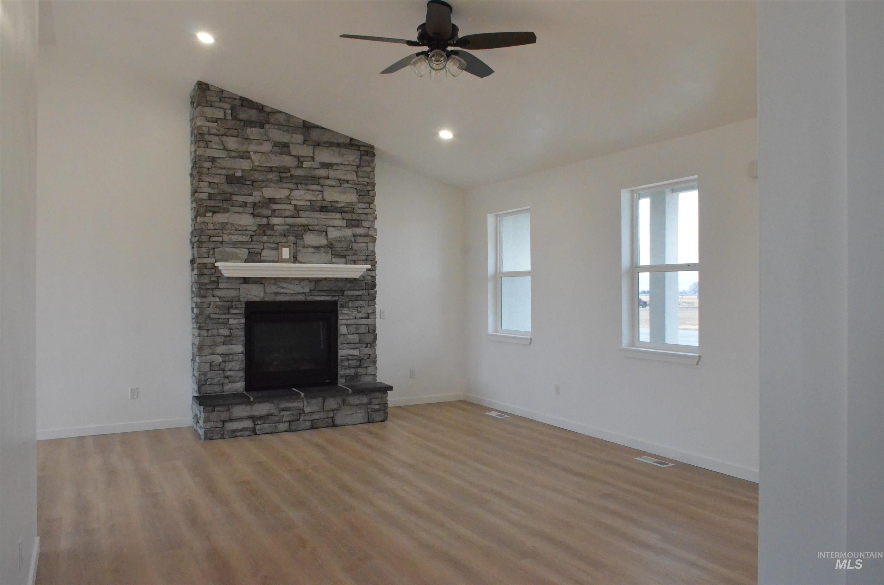 45 Sunset Loop, Jerome, Idaho 83338, 3 Bedrooms, 2 Bathrooms, Residential For Sale, Price $549,900,MLS 98957645