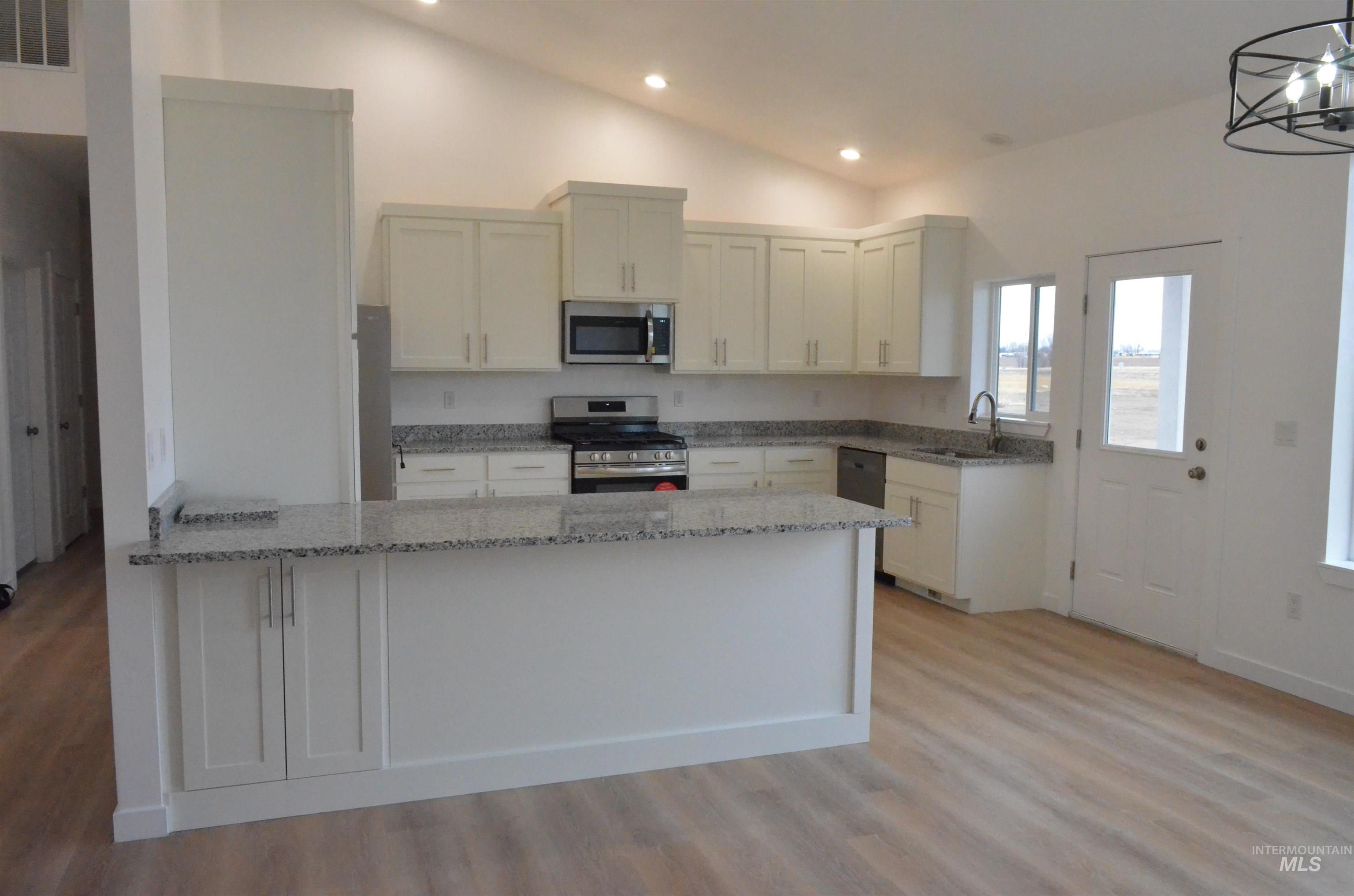 45 Sunset Loop, Jerome, Idaho 83338, 3 Bedrooms, 2 Bathrooms, Residential For Sale, Price $549,900,MLS 98957645