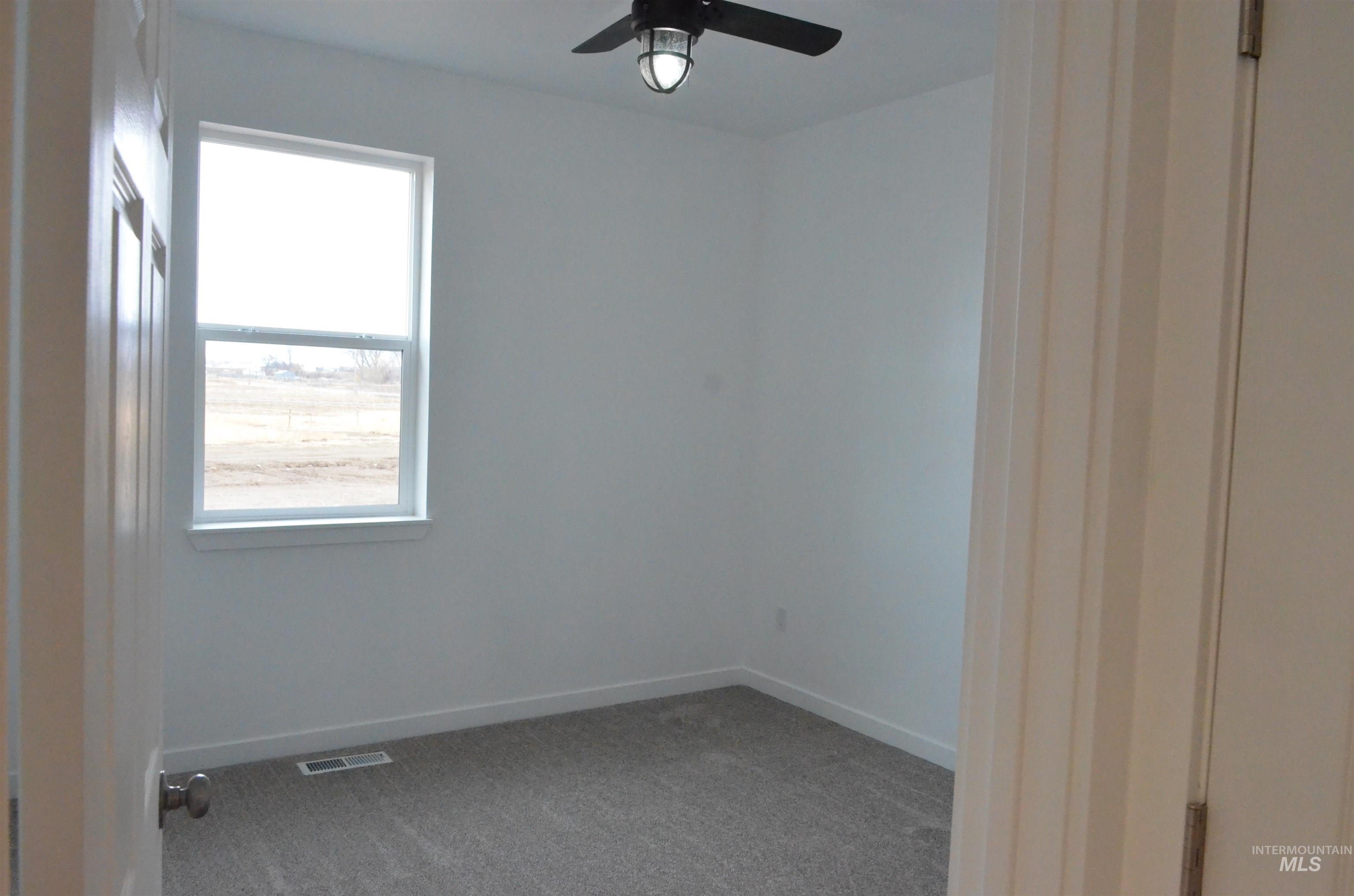 45 Sunset Loop, Jerome, Idaho 83338, 3 Bedrooms, 2 Bathrooms, Residential For Sale, Price $549,900,MLS 98957645