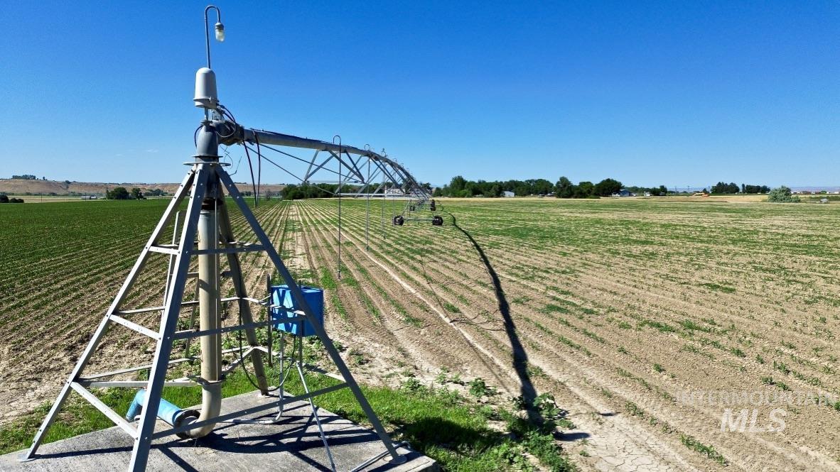 683 Butler Blvd, Ontario, Oregon 97914, 3 Bedrooms, 2.5 Bathrooms, Farm & Ranch For Sale, Price $1,175,000,MLS 98957648