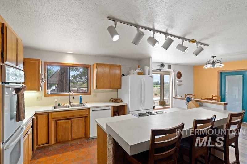 683 Butler Blvd, Ontario, Oregon 97914, 3 Bedrooms, 2.5 Bathrooms, Farm & Ranch For Sale, Price $1,175,000,MLS 98957648