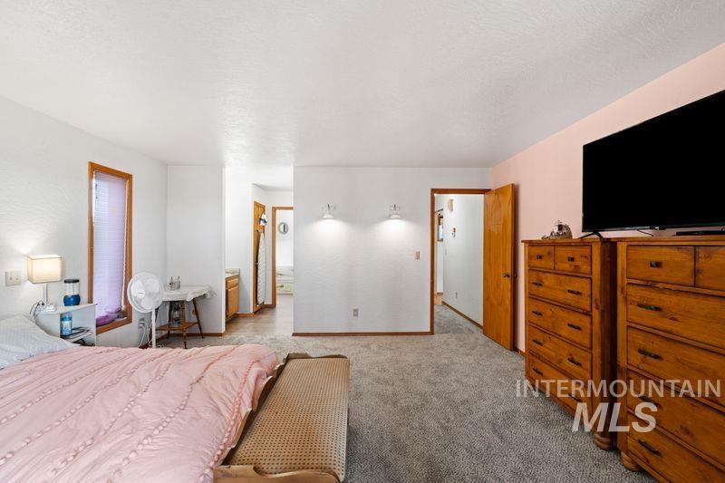 683 Butler Blvd, Ontario, Oregon 97914, 3 Bedrooms, 2.5 Bathrooms, Farm & Ranch For Sale, Price $1,175,000,MLS 98957648