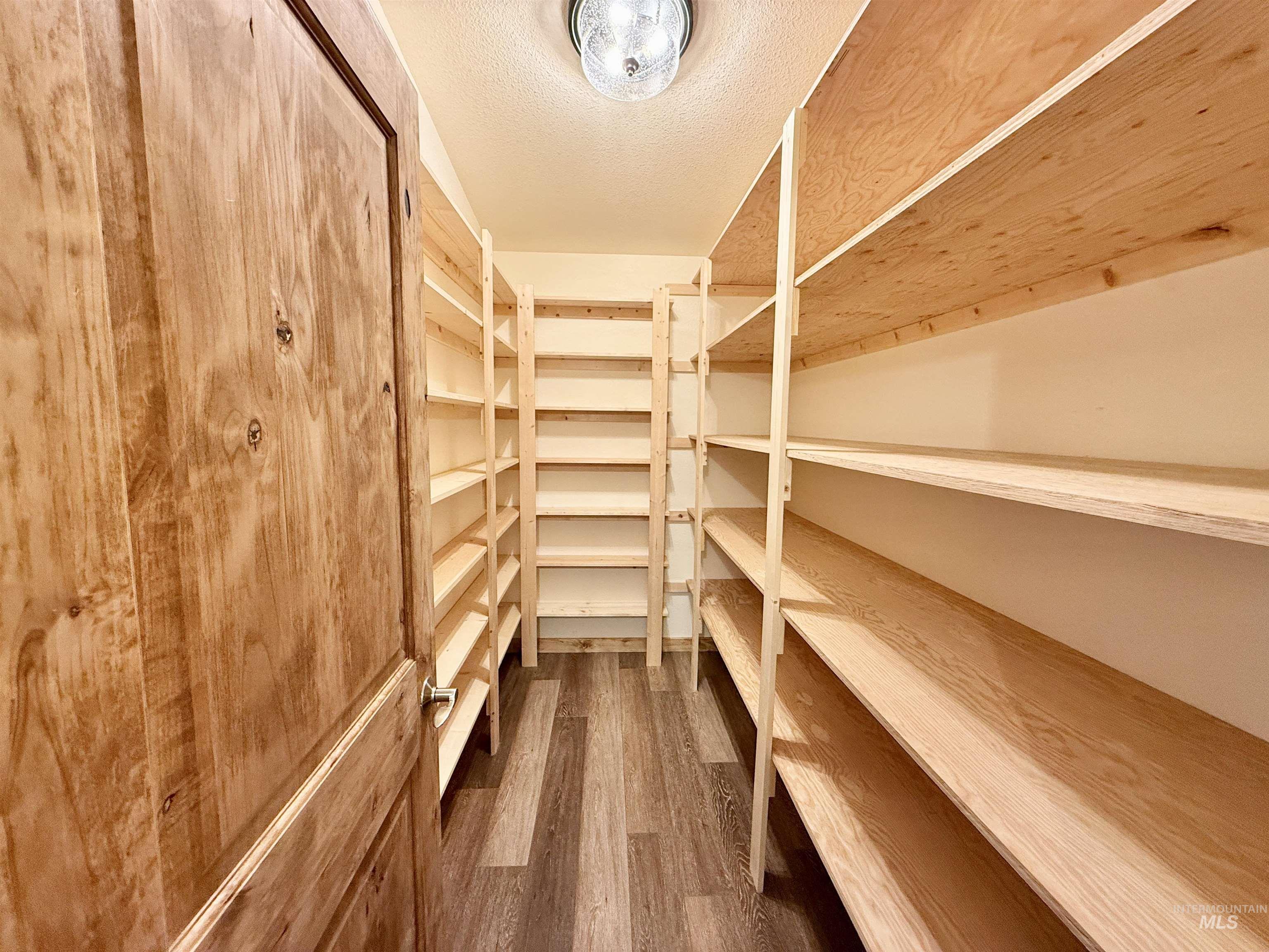 150 Bucks Boulevard, White Bird, Idaho 83554, 3 Bedrooms, 2 Bathrooms, Residential For Sale, Price $649,000,MLS 98957693