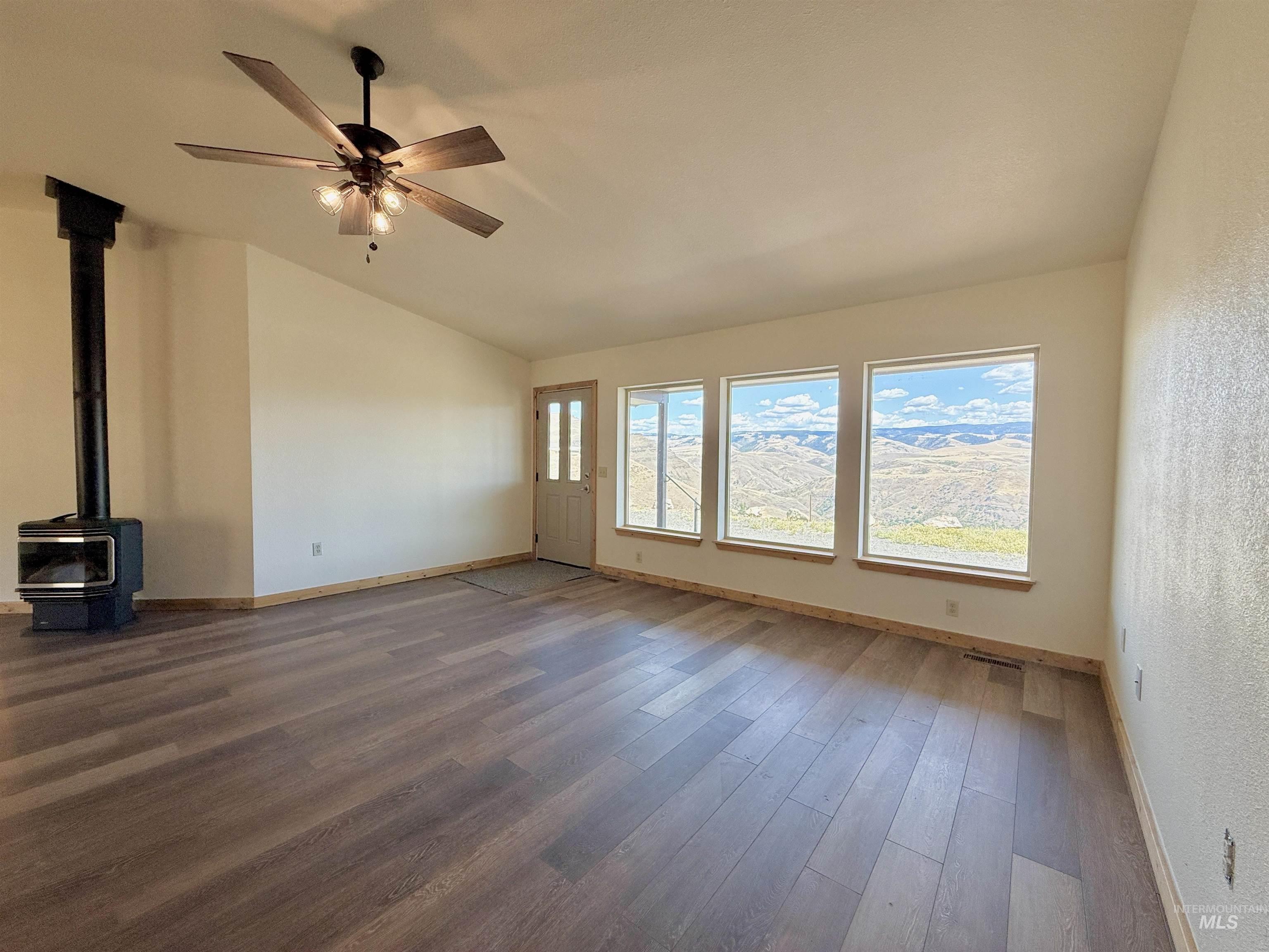 150 Bucks Boulevard, White Bird, Idaho 83554, 3 Bedrooms, 2 Bathrooms, Residential For Sale, Price $649,000,MLS 98957693