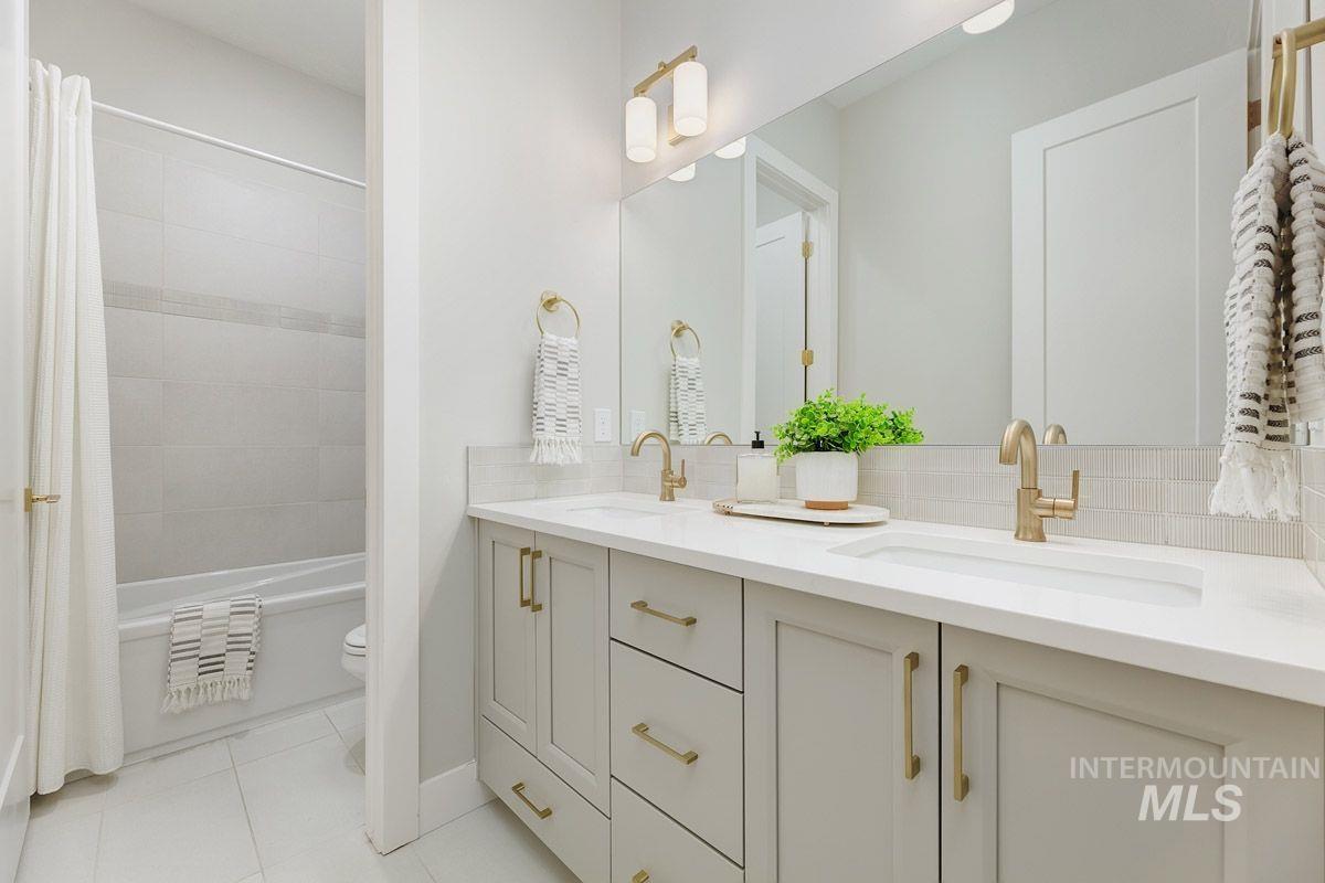 13641 N Sage Grouse PL, Boise, Idaho 83714-0000, 3 Bedrooms, 2.5 Bathrooms, Residential Income For Sale, Price $1,349,800,MLS 98957696