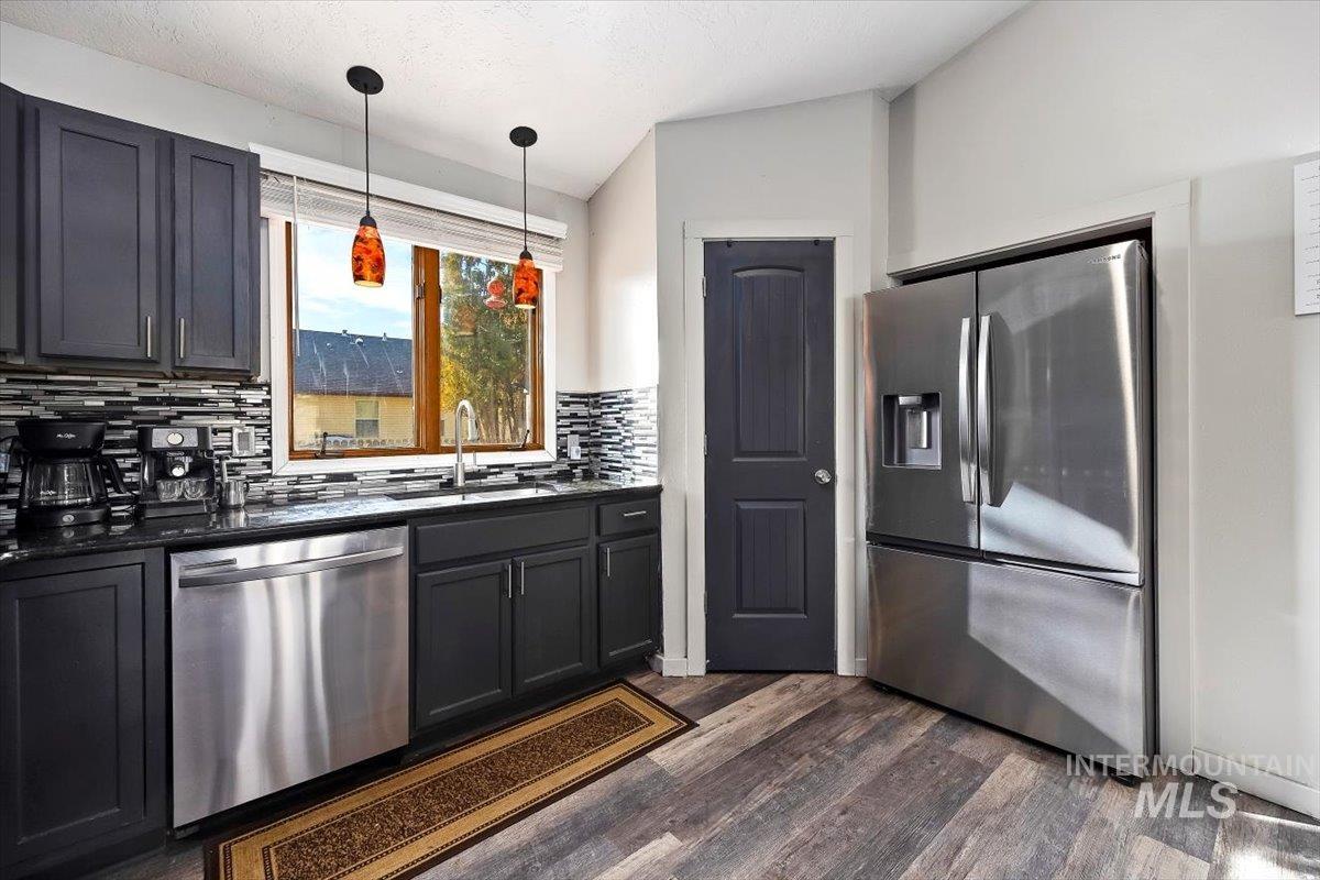 2556 4th Ave. East, Twin Falls, Idaho 83301, 4 Bedrooms, 3 Bathrooms, Residential For Sale, Price $389,000,MLS 98957716