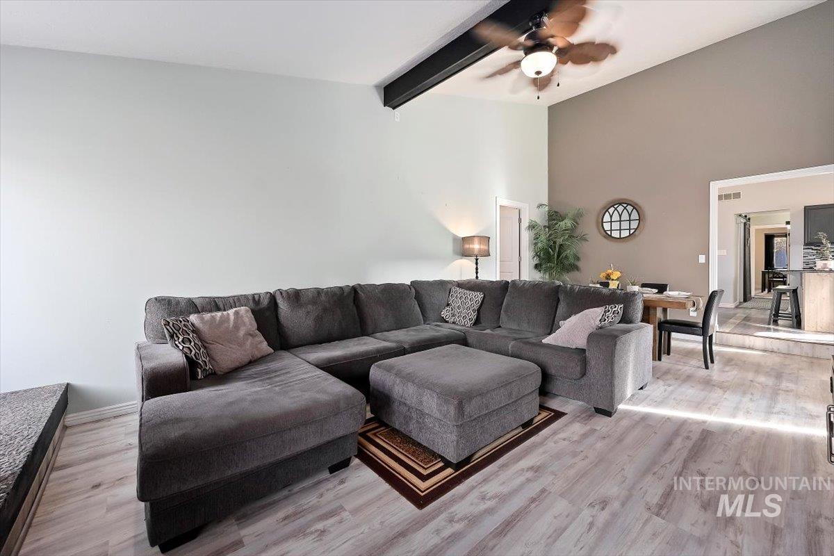 2556 4th Ave. East, Twin Falls, Idaho 83301, 4 Bedrooms, 3 Bathrooms, Residential For Sale, Price $389,000,MLS 98957716