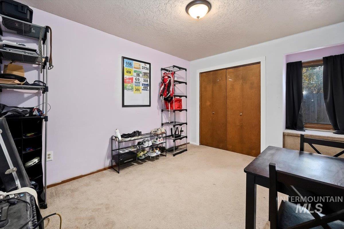 2556 4th Ave. East, Twin Falls, Idaho 83301, 4 Bedrooms, 3 Bathrooms, Residential For Sale, Price $389,000,MLS 98957716