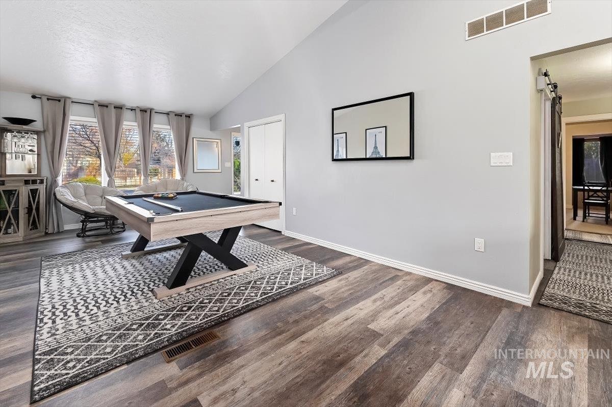 2556 4th Ave. East, Twin Falls, Idaho 83301, 4 Bedrooms, 3 Bathrooms, Residential For Sale, Price $389,000,MLS 98957716