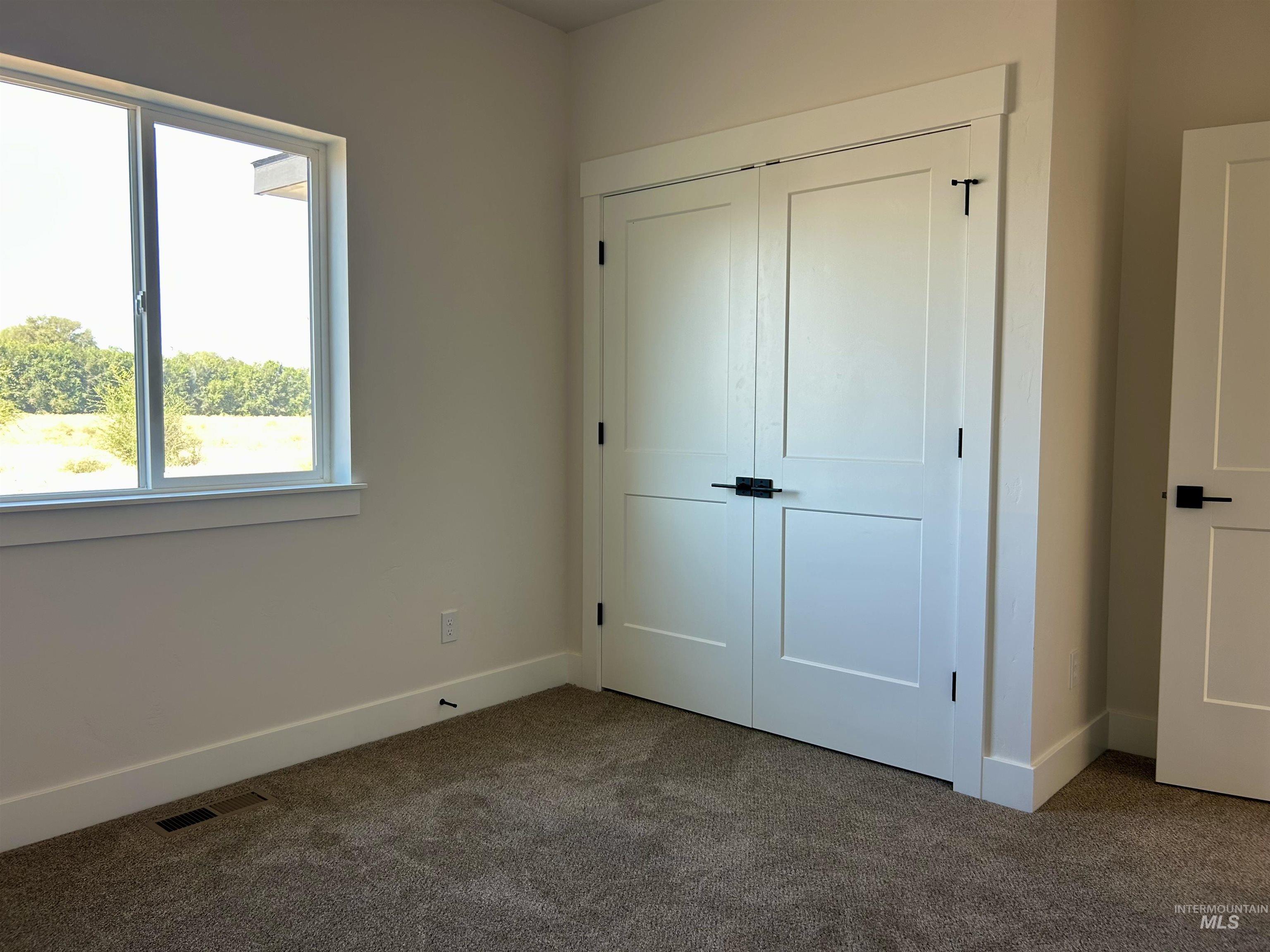 945 N 15th St, Payette, Idaho 83661, 2 Bedrooms, 2 Bathrooms, Residential For Sale, Price $315,000,MLS 98957719