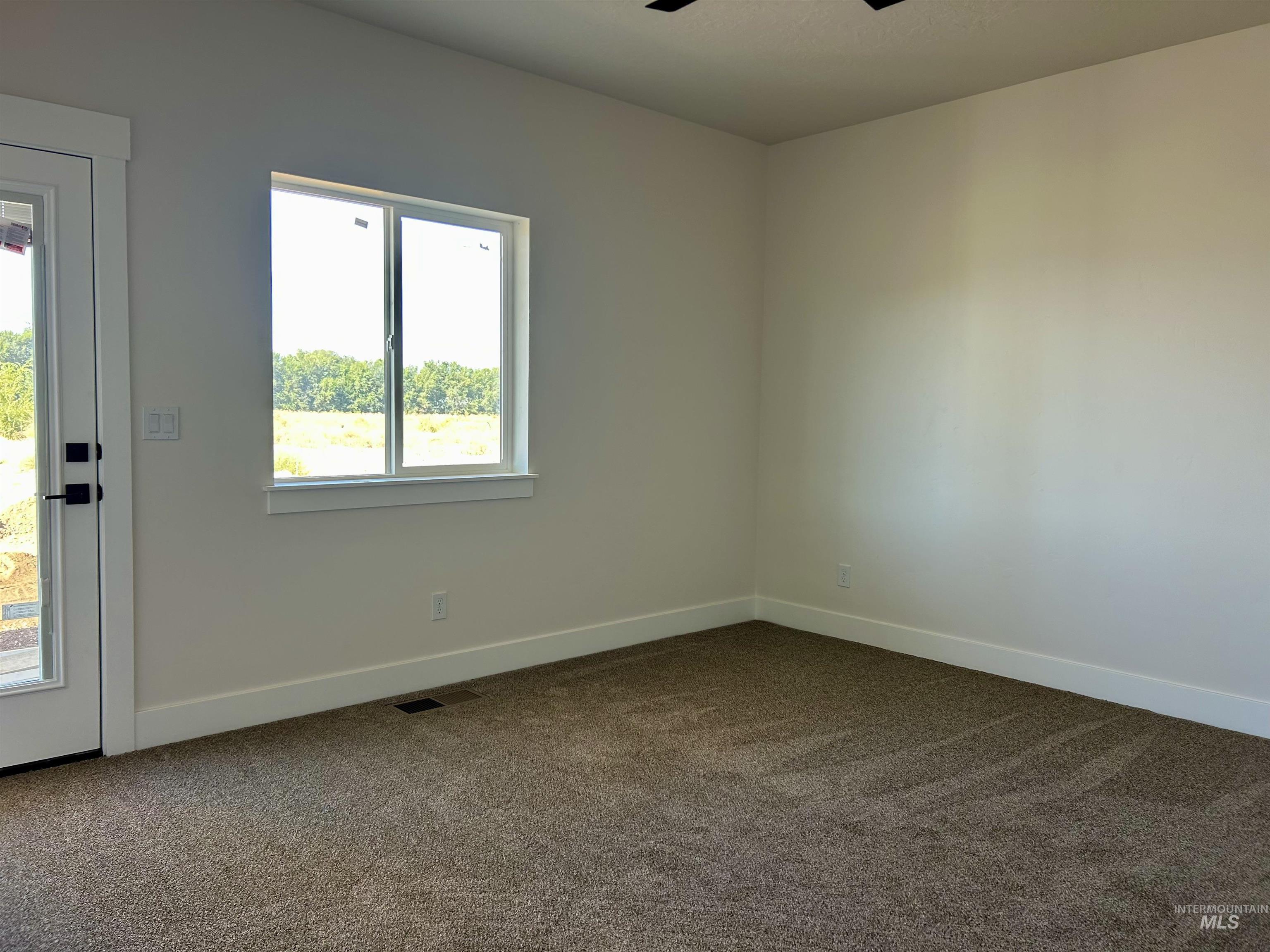 945 N 15th St, Payette, Idaho 83661, 2 Bedrooms, 2 Bathrooms, Residential For Sale, Price $315,000,MLS 98957719