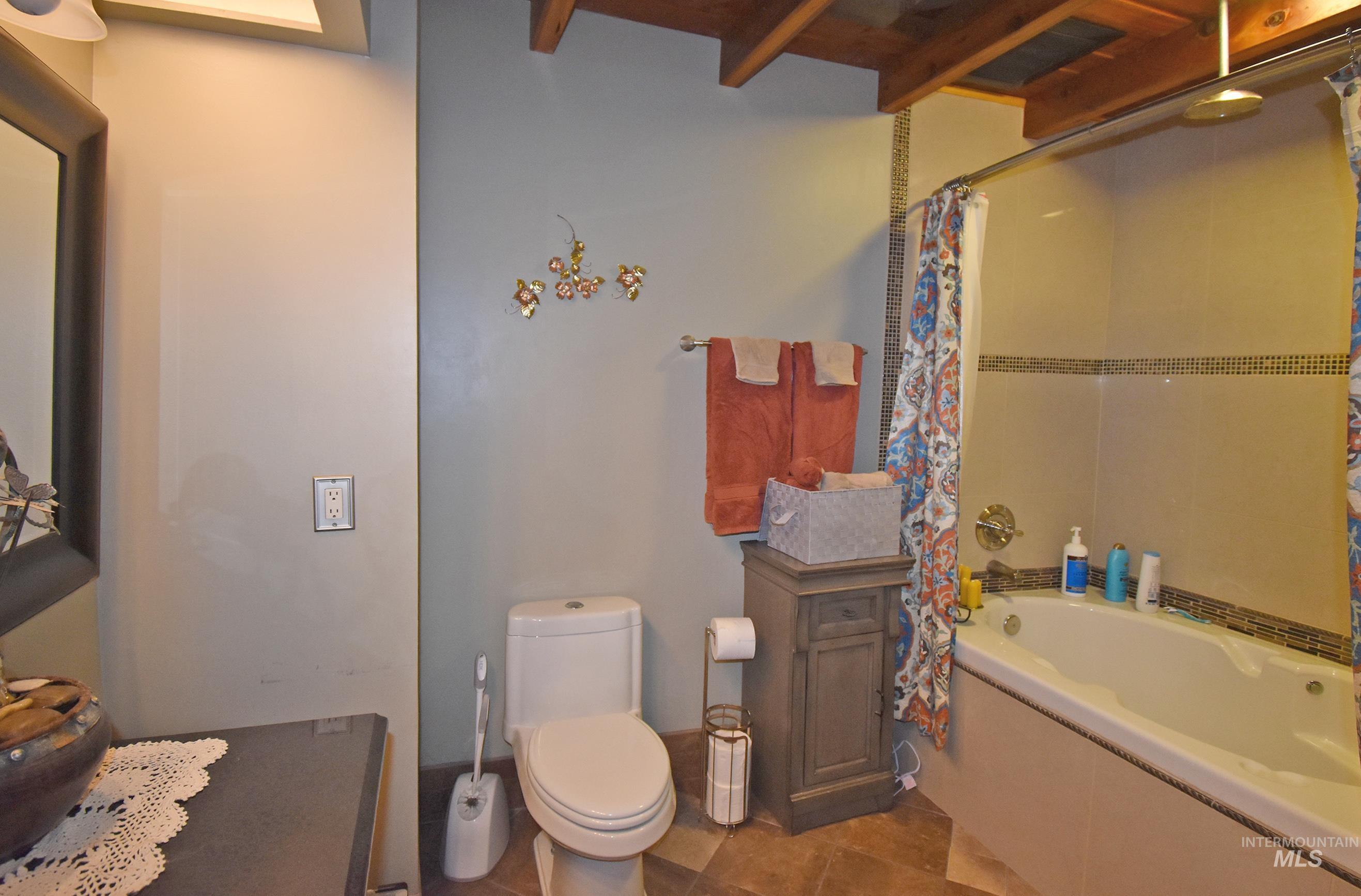 2424 Sunset View Ct, Clarkston, Washington 99403, 3 Bedrooms, 2 Bathrooms, Residential For Sale, Price $525,000,MLS 98957725