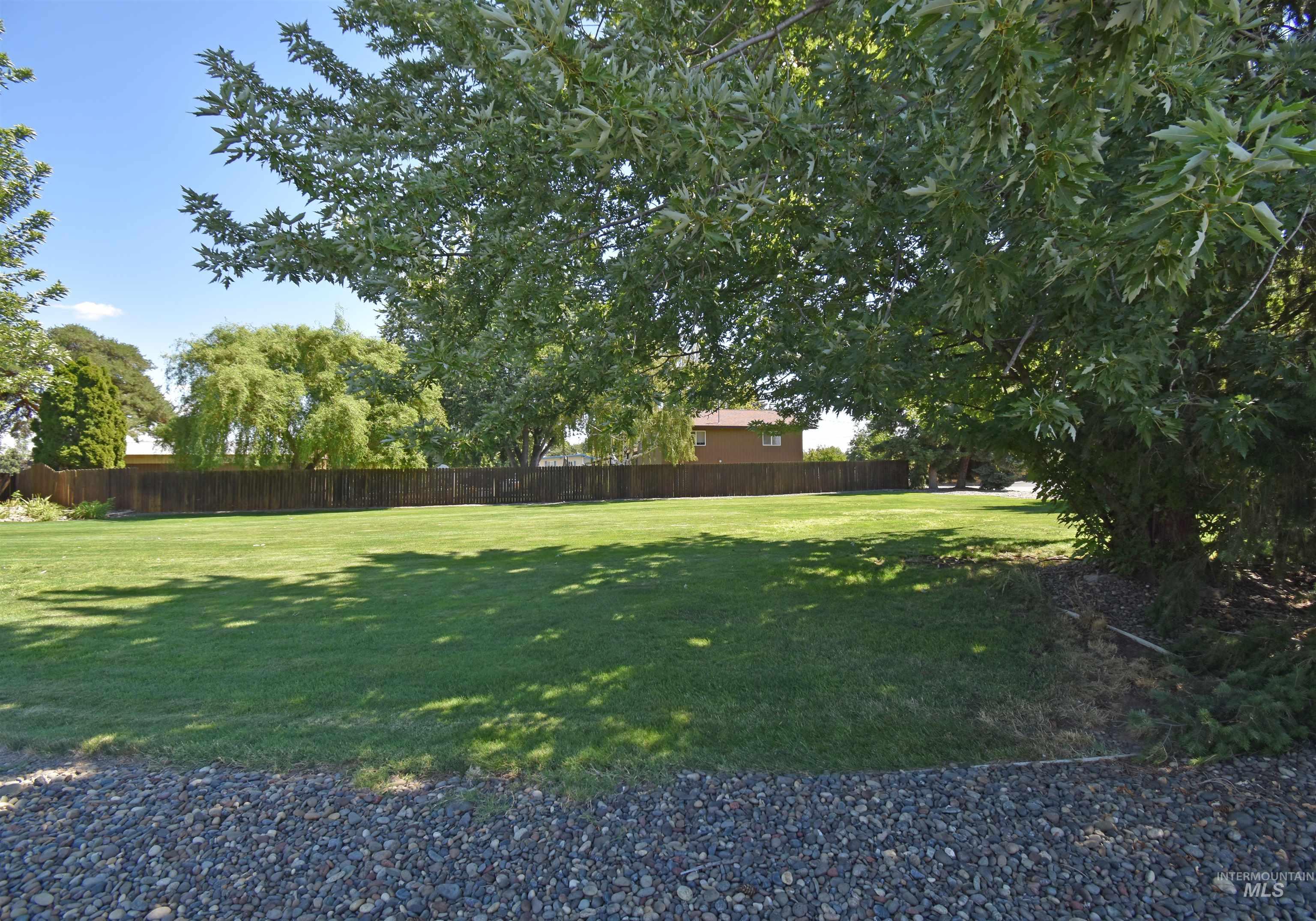 2424 Sunset View Ct, Clarkston, Washington 99403, 3 Bedrooms, 2 Bathrooms, Residential For Sale, Price $525,000,MLS 98957725