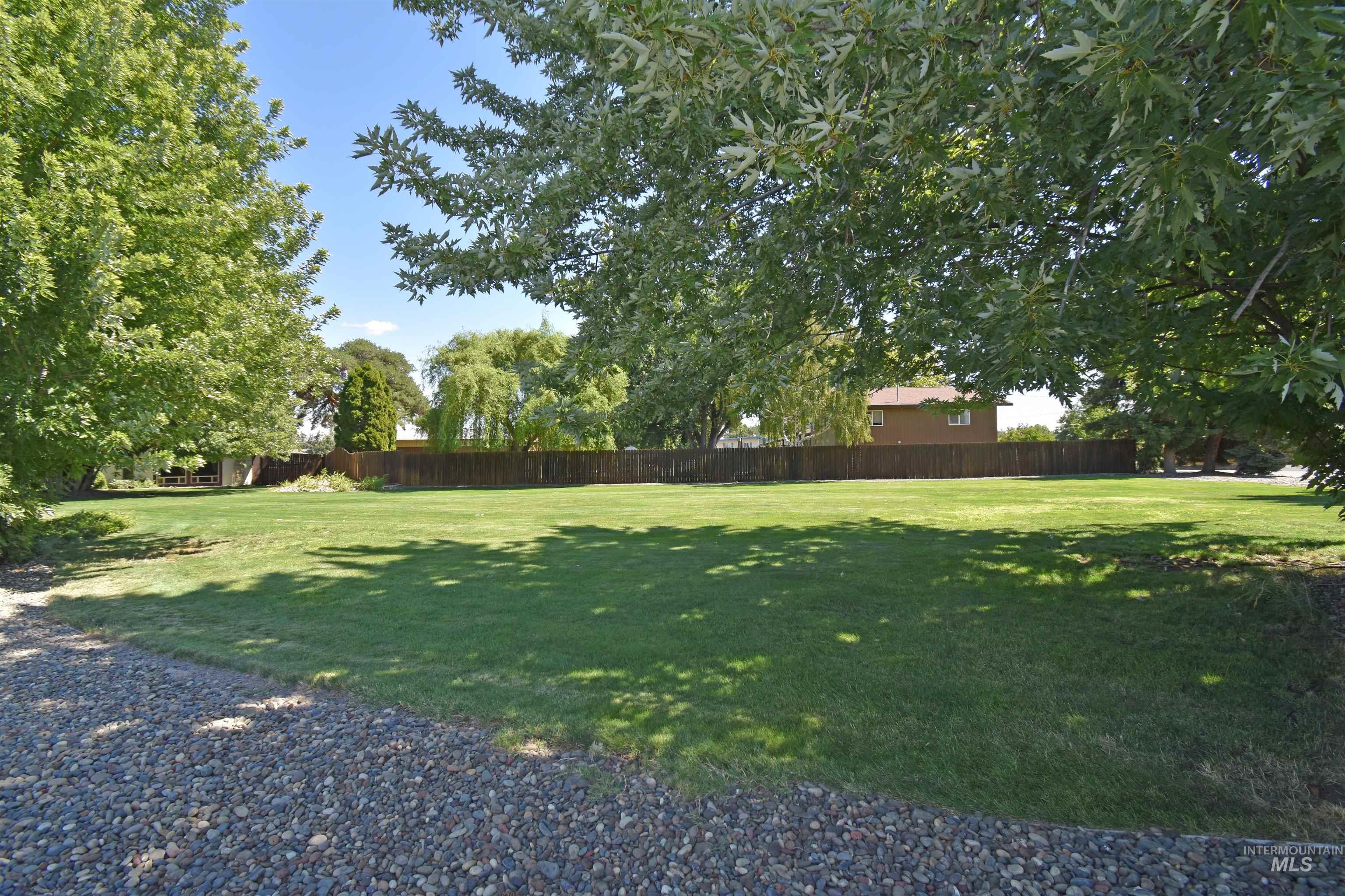 2424 Sunset View Ct, Clarkston, Washington 99403, 3 Bedrooms, 2 Bathrooms, Residential For Sale, Price $525,000,MLS 98957725