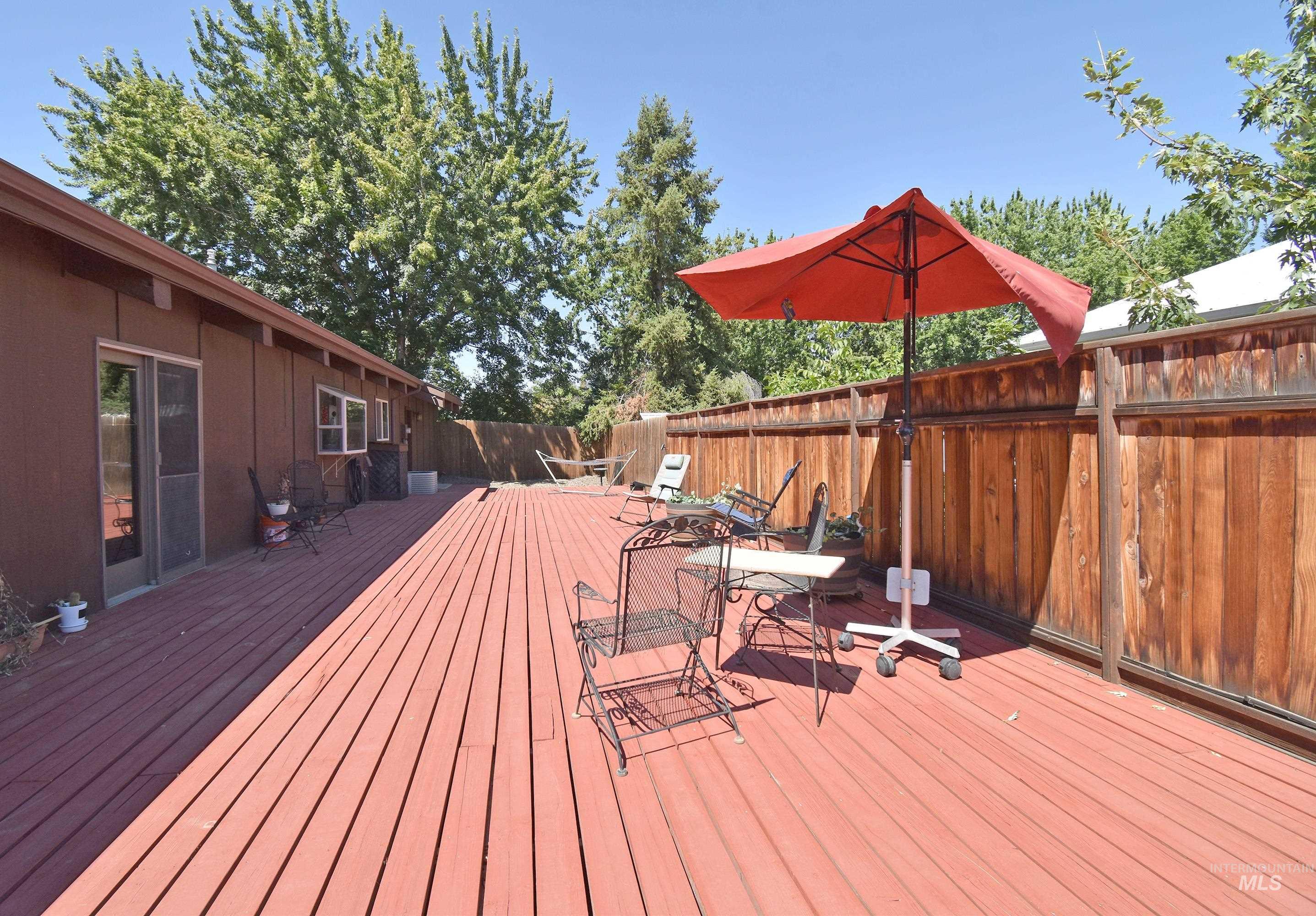 2424 Sunset View Ct, Clarkston, Washington 99403, 3 Bedrooms, 2 Bathrooms, Residential For Sale, Price $525,000,MLS 98957725