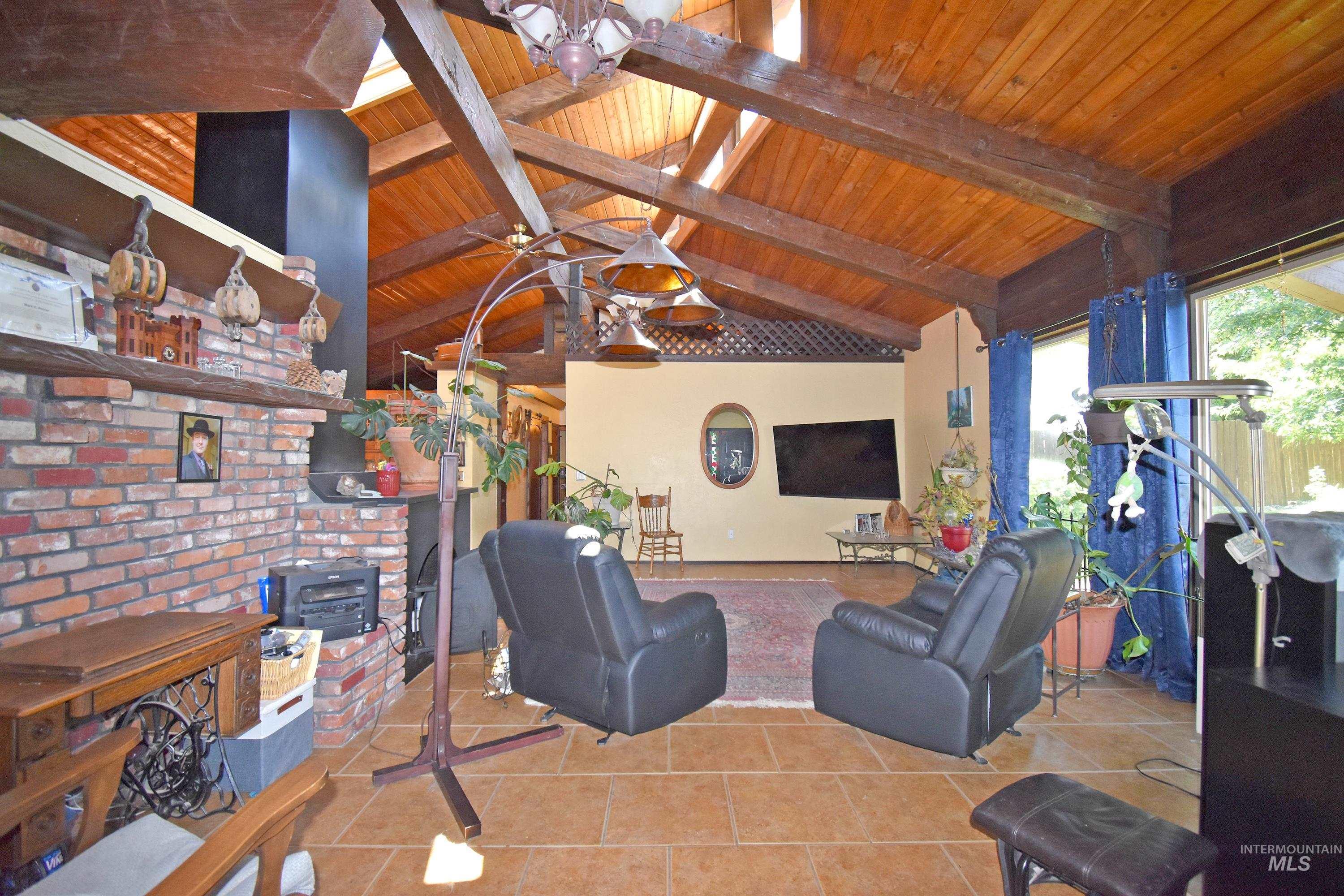 2424 Sunset View Ct, Clarkston, Washington 99403, 3 Bedrooms, 2 Bathrooms, Residential For Sale, Price $459,000,MLS 98957726