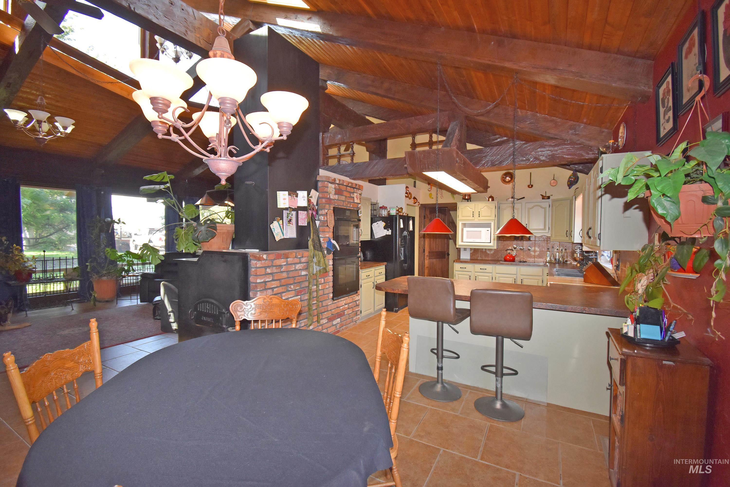 2424 Sunset View Ct, Clarkston, Washington 99403, 3 Bedrooms, 2 Bathrooms, Residential For Sale, Price $459,000,MLS 98957726