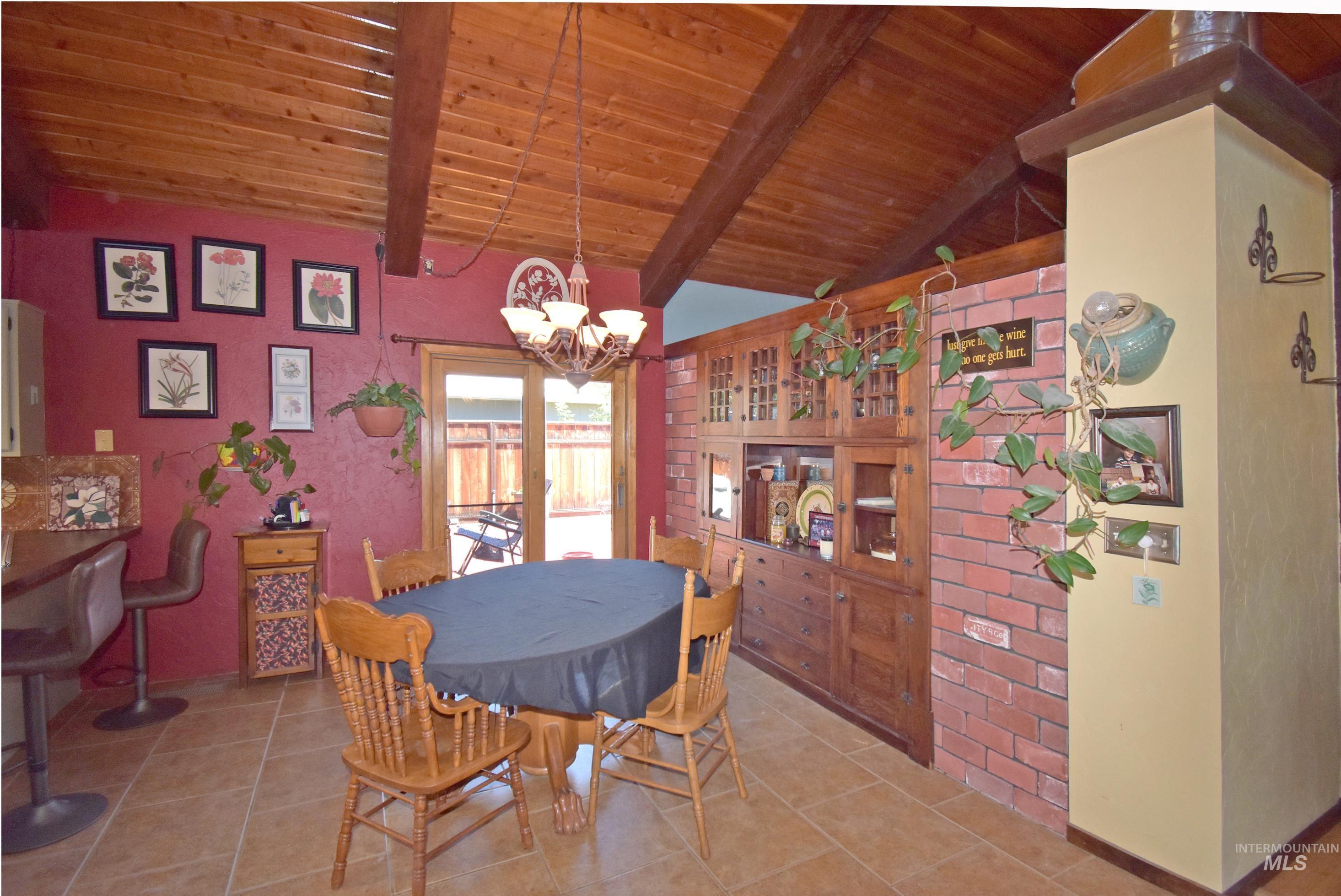 2424 Sunset View Ct, Clarkston, Washington 99403, 3 Bedrooms, 2 Bathrooms, Residential For Sale, Price $459,000,MLS 98957726