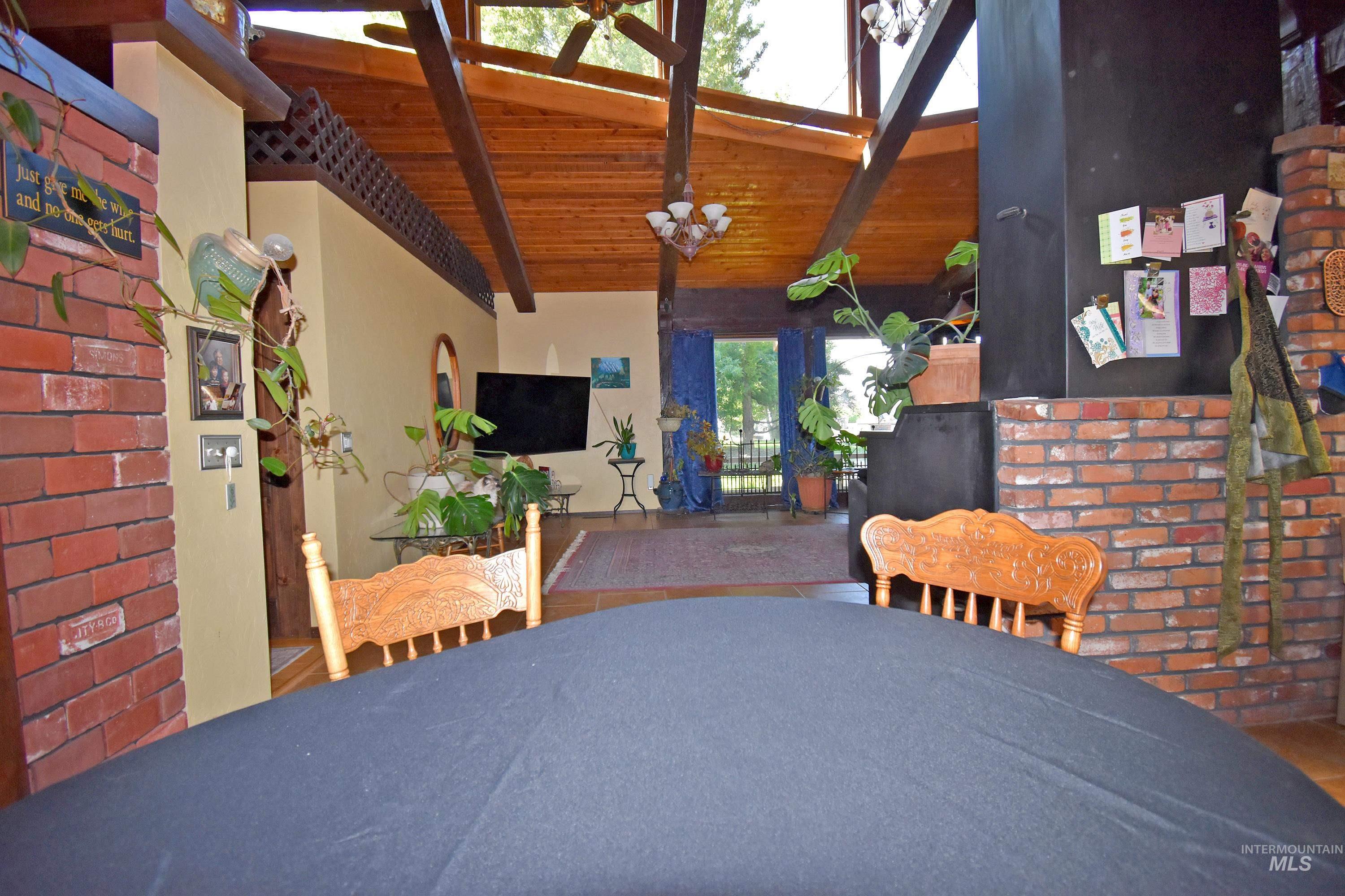 2424 Sunset View Ct, Clarkston, Washington 99403, 3 Bedrooms, 2 Bathrooms, Residential For Sale, Price $459,000,MLS 98957726