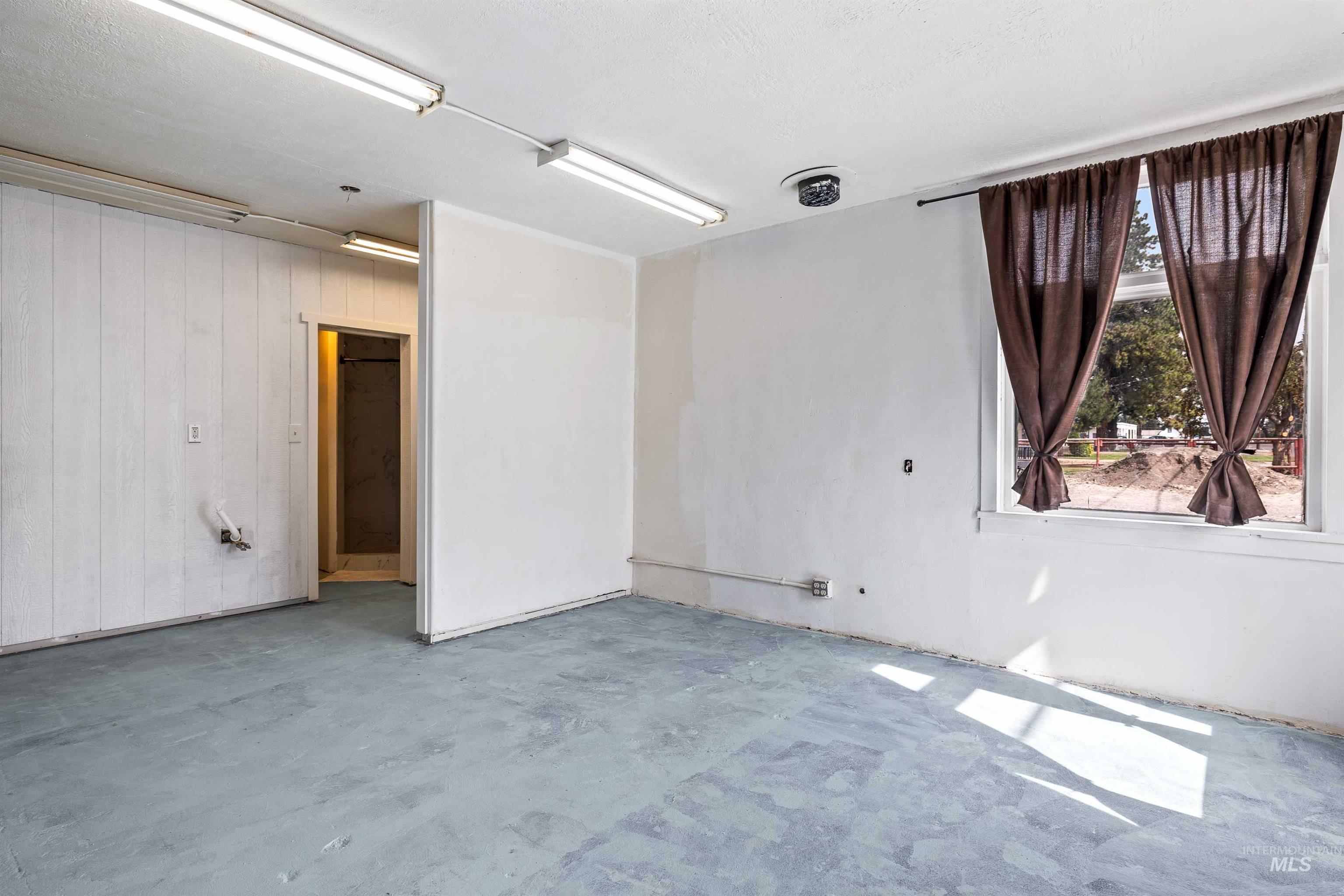 2039 Main St, Gooding, Idaho 83330, Business/Commercial For Sale, Price $298,000, 98957738