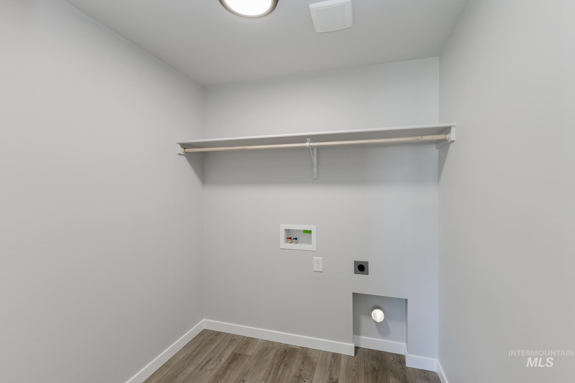 2352 N Carly Ave, Star, Idaho 83669, 4 Bedrooms, 2.5 Bathrooms, Residential For Sale, Price $494,990,MLS 98957748