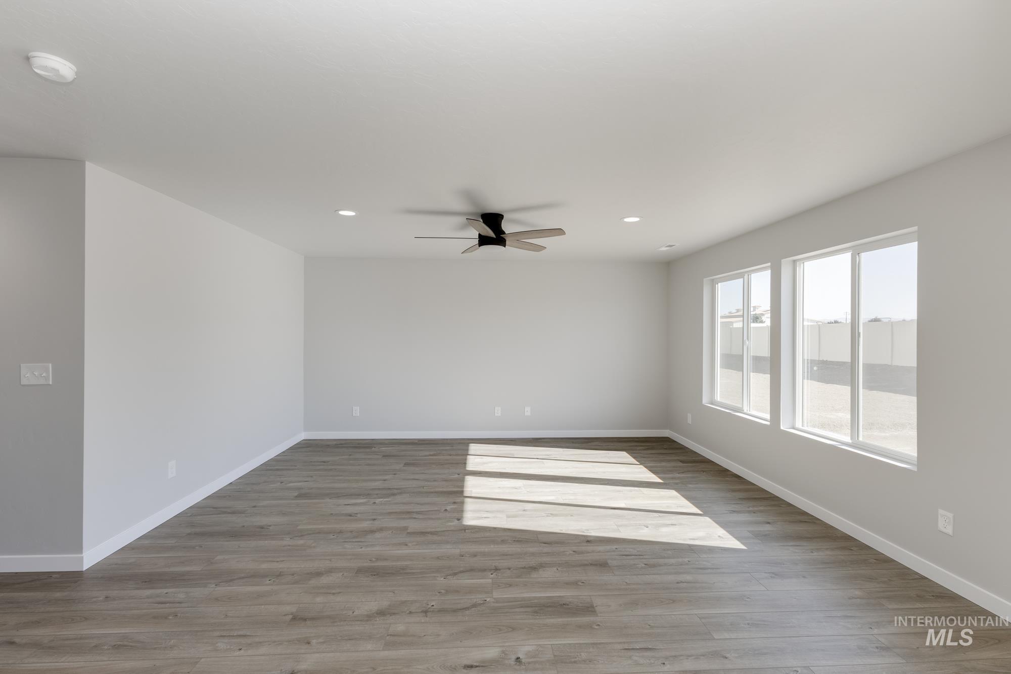 2352 N Carly Ave, Star, Idaho 83669, 4 Bedrooms, 2.5 Bathrooms, Residential For Sale, Price $494,990,MLS 98957748