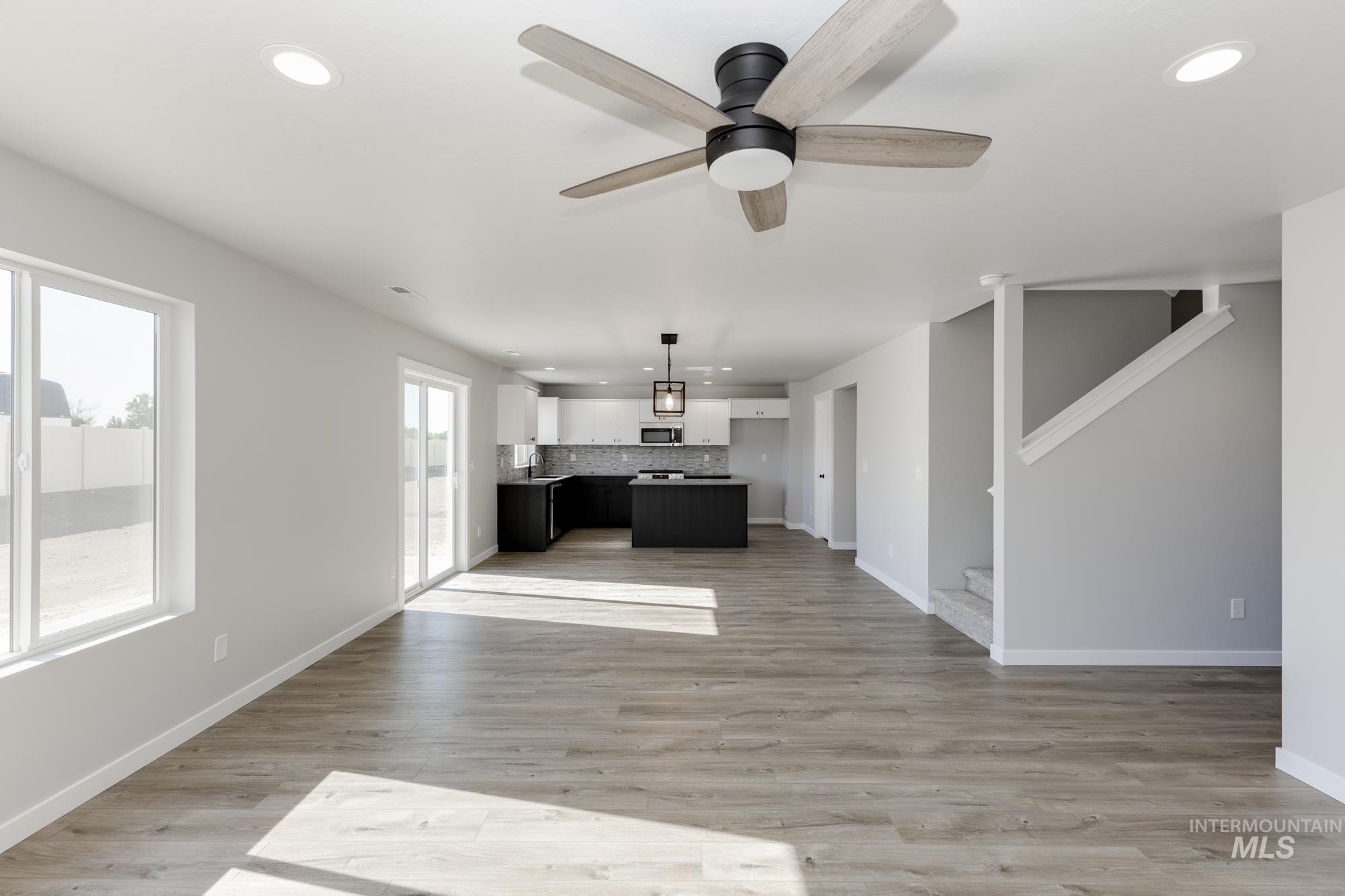 2352 N Carly Ave, Star, Idaho 83669, 4 Bedrooms, 2.5 Bathrooms, Residential For Sale, Price $494,990,MLS 98957748