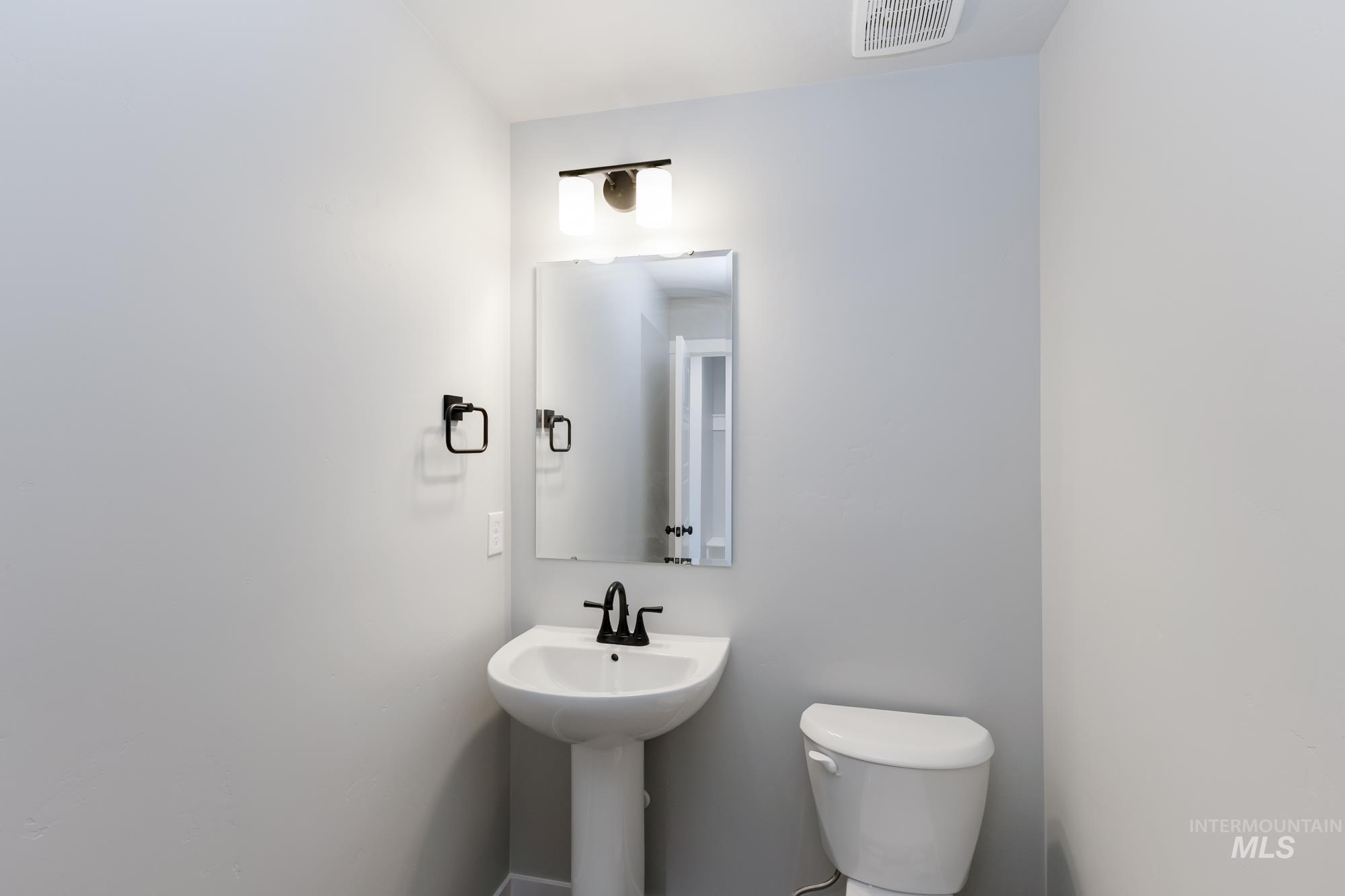 2352 N Carly Ave, Star, Idaho 83669, 4 Bedrooms, 2.5 Bathrooms, Residential For Sale, Price $494,990,MLS 98957748