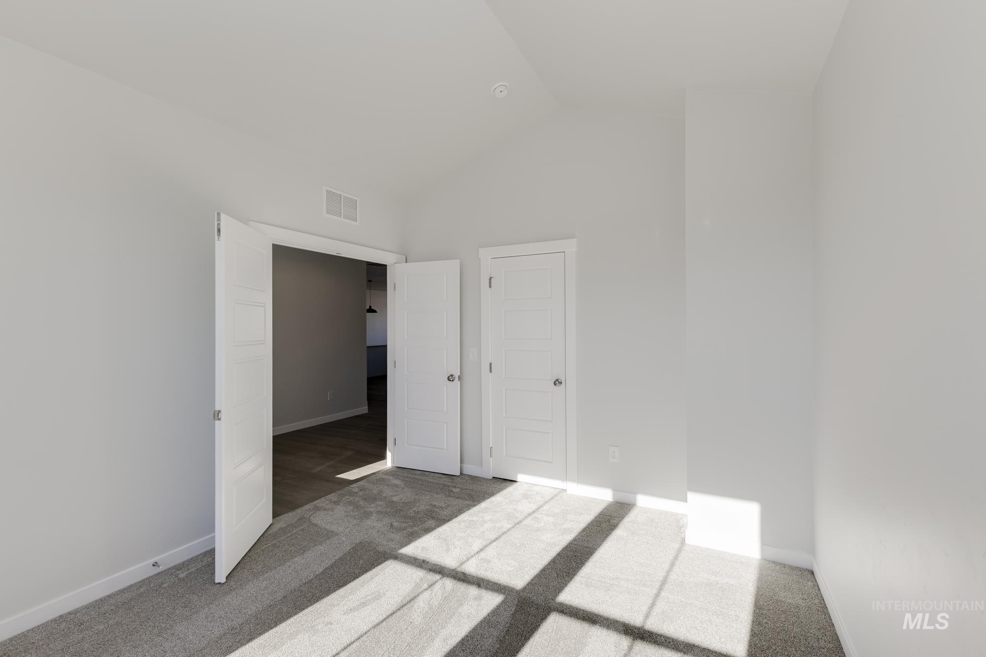 2323 N Carly Ave, Star, Idaho 83669, 4 Bedrooms, 2 Bathrooms, Residential For Sale, Price $559,990,MLS 98957750