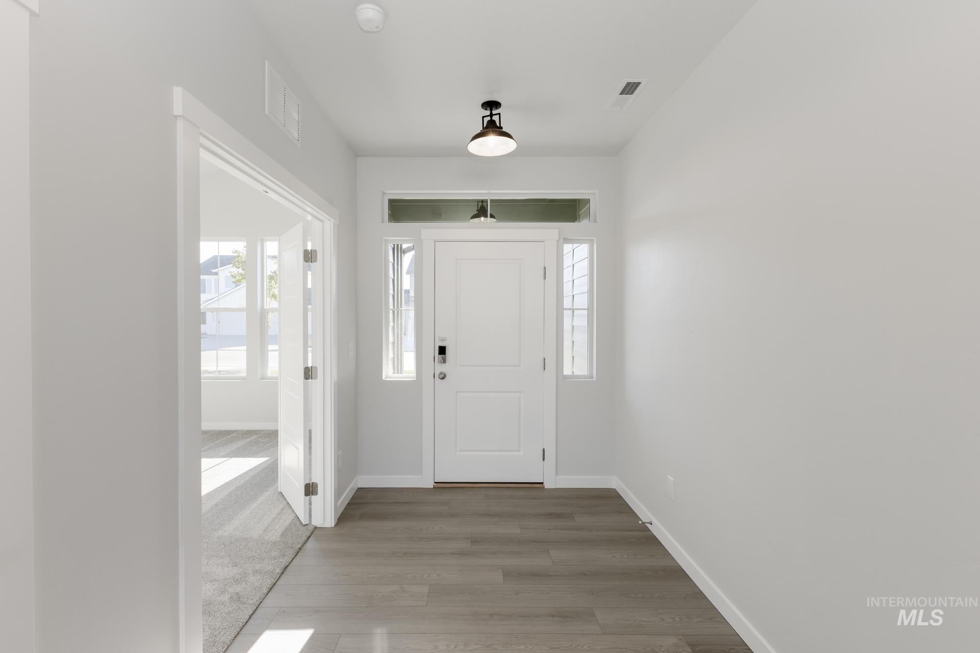 2323 N Carly Ave, Star, Idaho 83669, 4 Bedrooms, 2 Bathrooms, Residential For Sale, Price $559,990,MLS 98957750