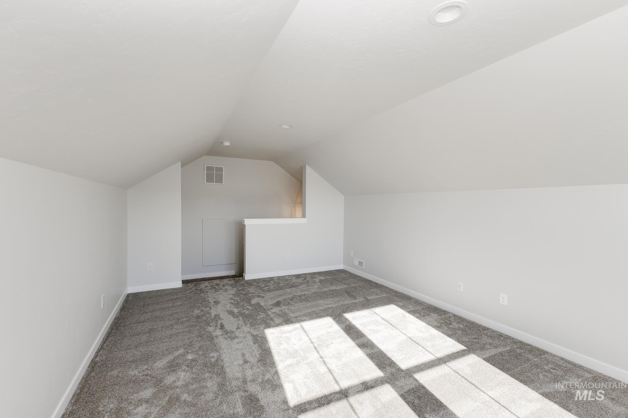 2323 N Carly Ave, Star, Idaho 83669, 4 Bedrooms, 2 Bathrooms, Residential For Sale, Price $559,990,MLS 98957750