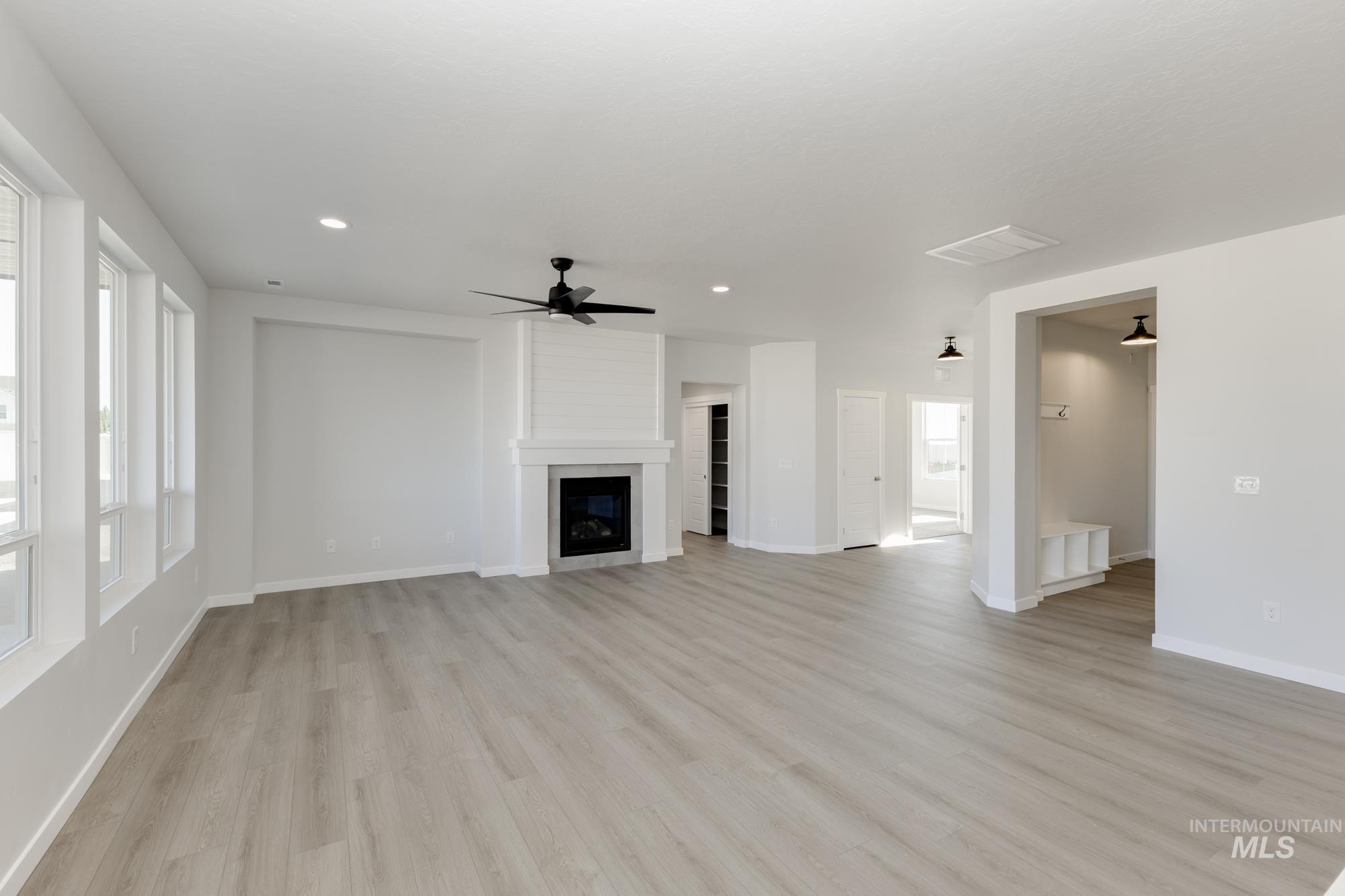 2323 N Carly Ave, Star, Idaho 83669, 4 Bedrooms, 2 Bathrooms, Residential For Sale, Price $559,990,MLS 98957750