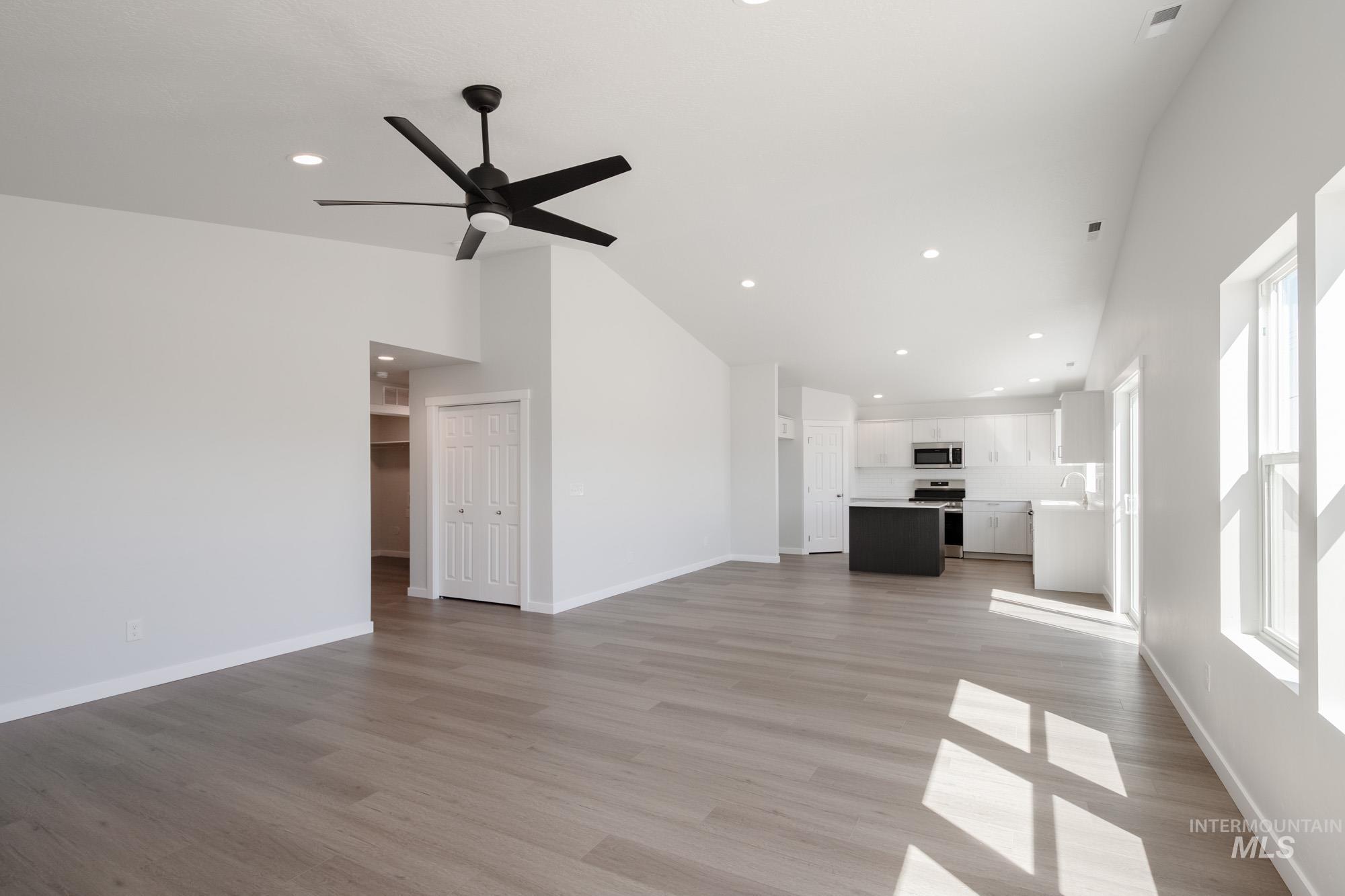 19422 Schooner Ave, Caldwell, Idaho 83605, 4 Bedrooms, 2 Bathrooms, Residential For Sale, Price $402,990,MLS 98957761