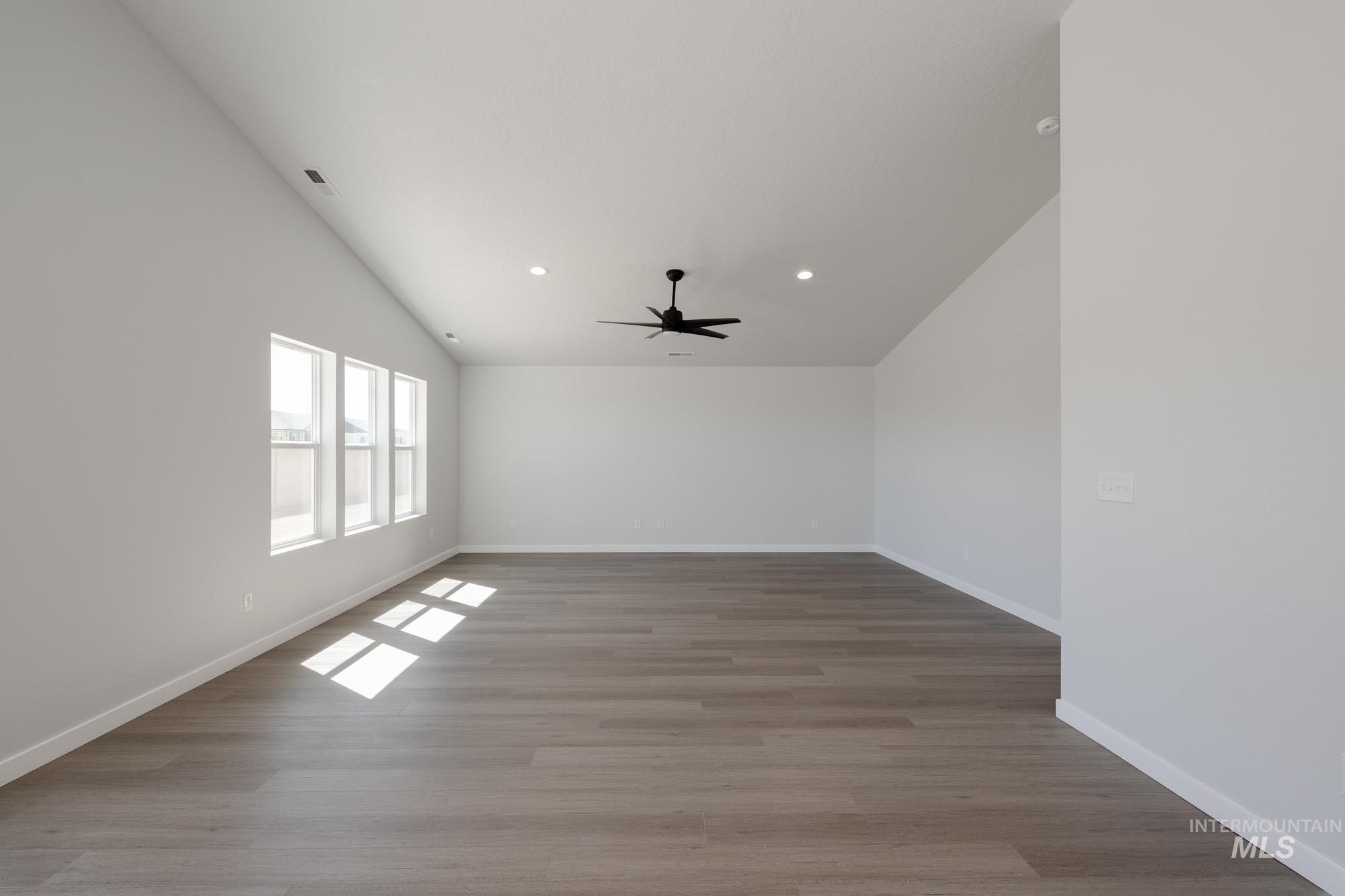 19422 Schooner Ave, Caldwell, Idaho 83605, 4 Bedrooms, 2 Bathrooms, Residential For Sale, Price $402,990,MLS 98957761