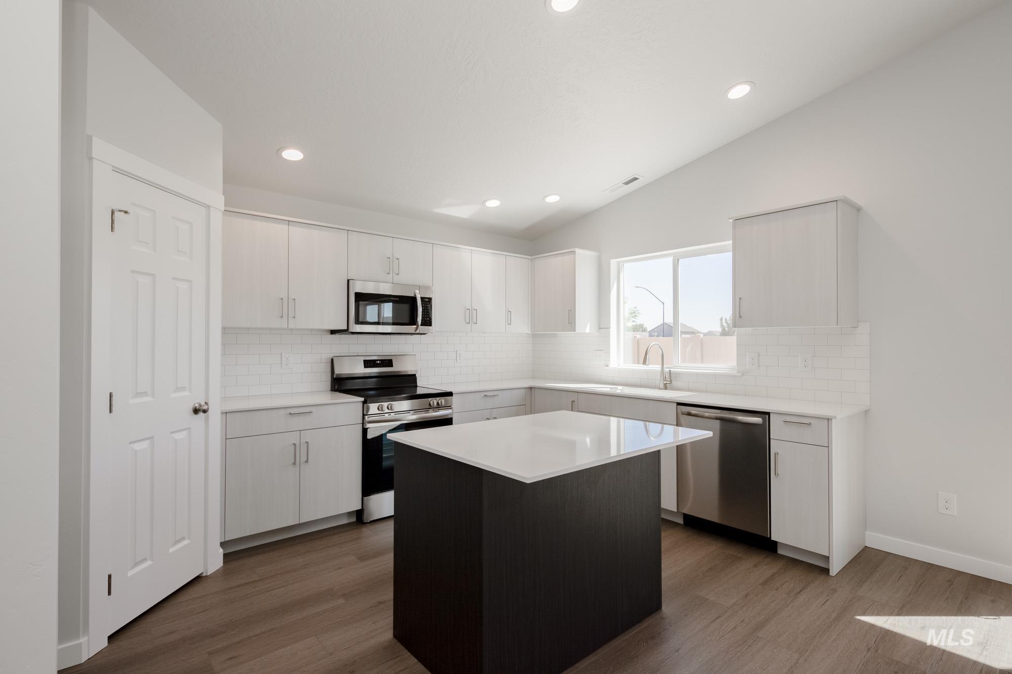 19422 Schooner Ave, Caldwell, Idaho 83605, 4 Bedrooms, 2 Bathrooms, Residential For Sale, Price $402,990,MLS 98957761