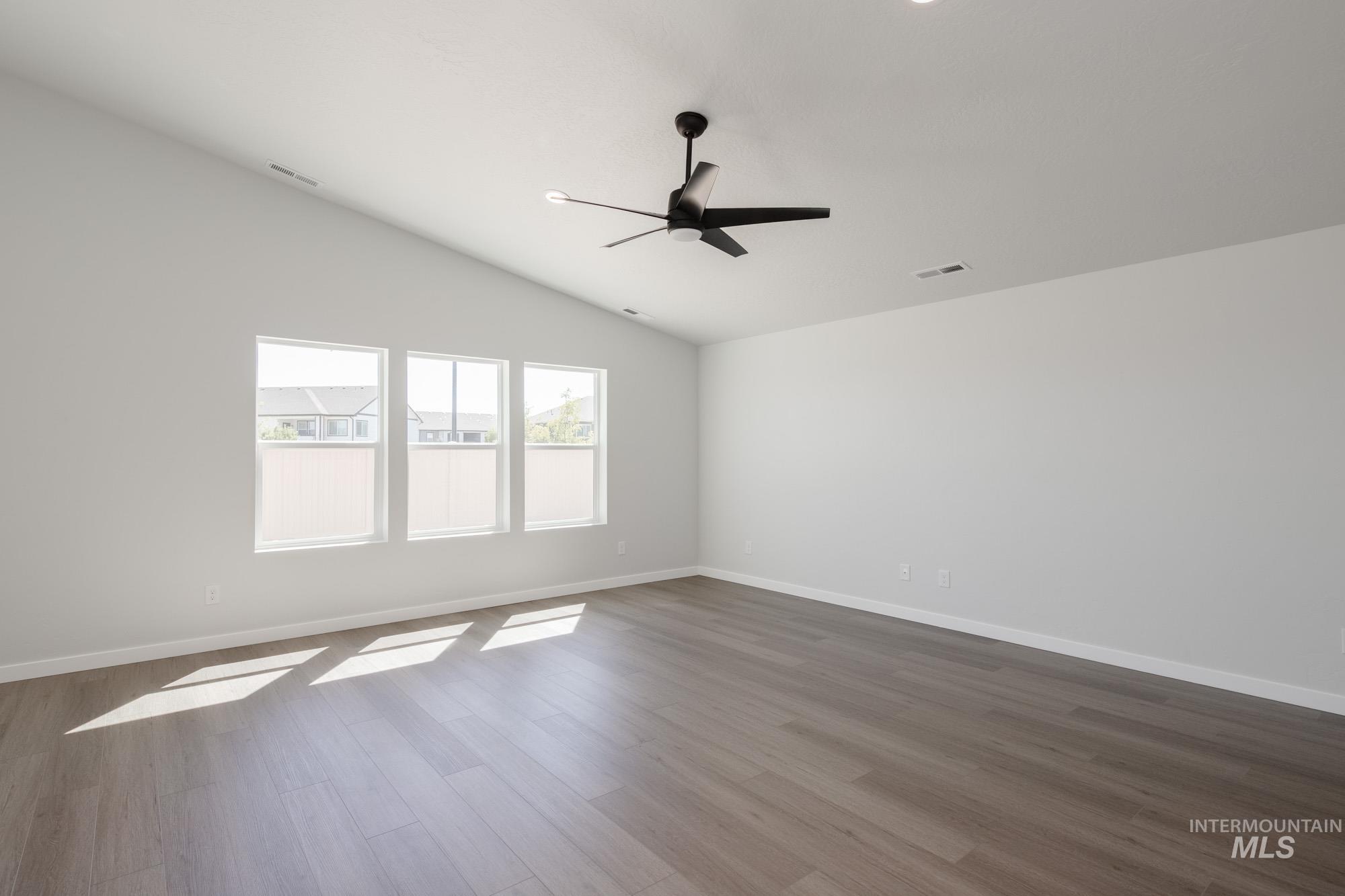 19422 Schooner Ave, Caldwell, Idaho 83605, 4 Bedrooms, 2 Bathrooms, Residential For Sale, Price $402,990,MLS 98957761