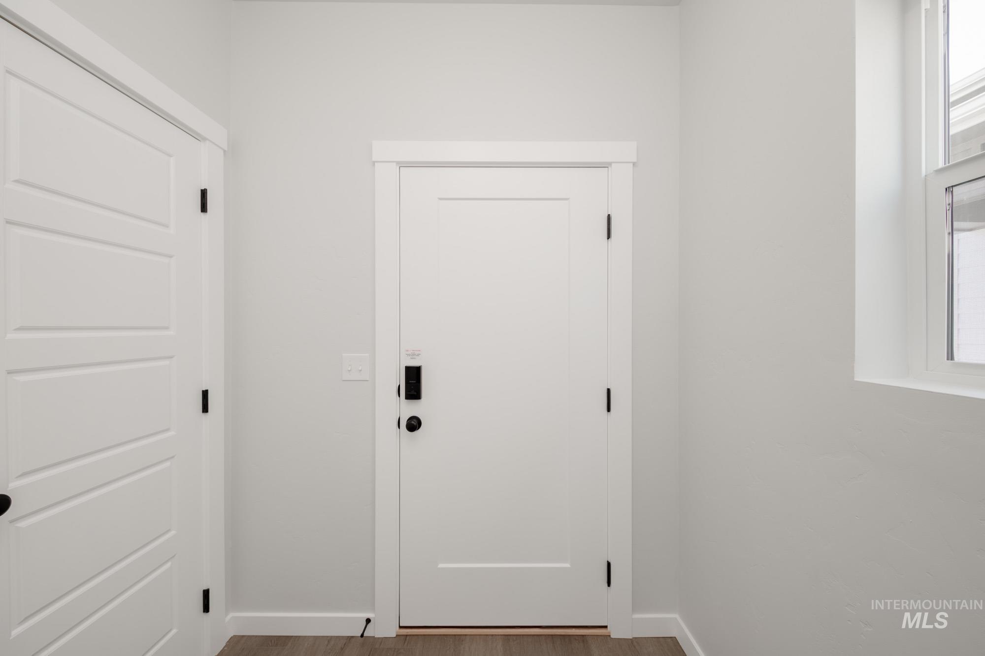 4195 E Woodmurra St, Meridian, Idaho 83642, 3 Bedrooms, 2.5 Bathrooms, Residential For Sale, Price $422,990,MLS 98957768