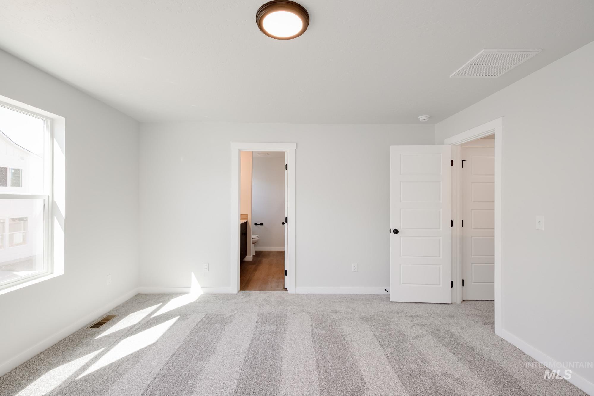 4195 E Woodmurra St, Meridian, Idaho 83642, 3 Bedrooms, 2.5 Bathrooms, Residential For Sale, Price $422,990,MLS 98957768